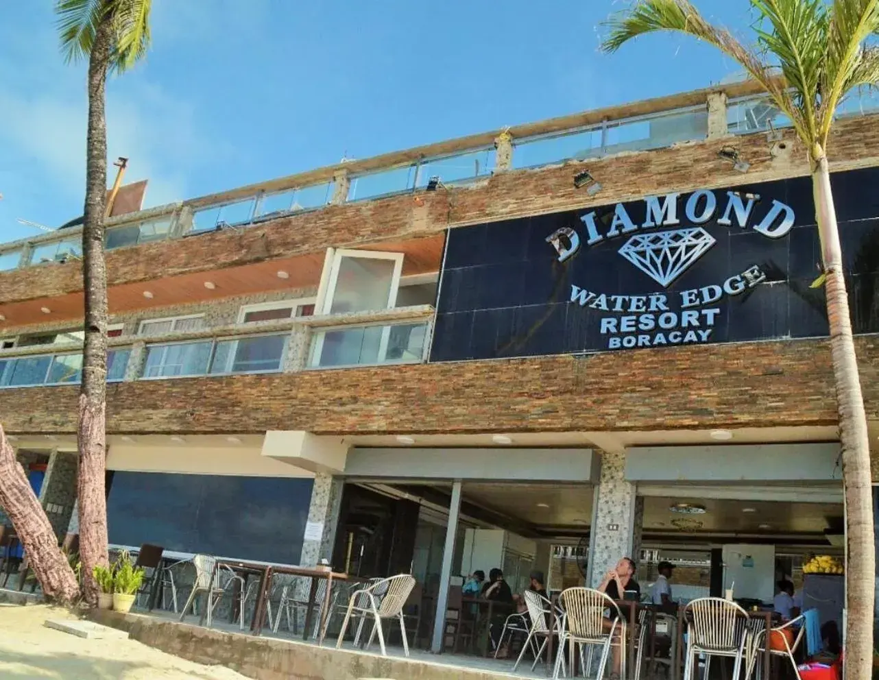 Restaurant/places to eat in Diamond Water Edge Resort Restaurant/places to eat in Diamond Water Edge Resort