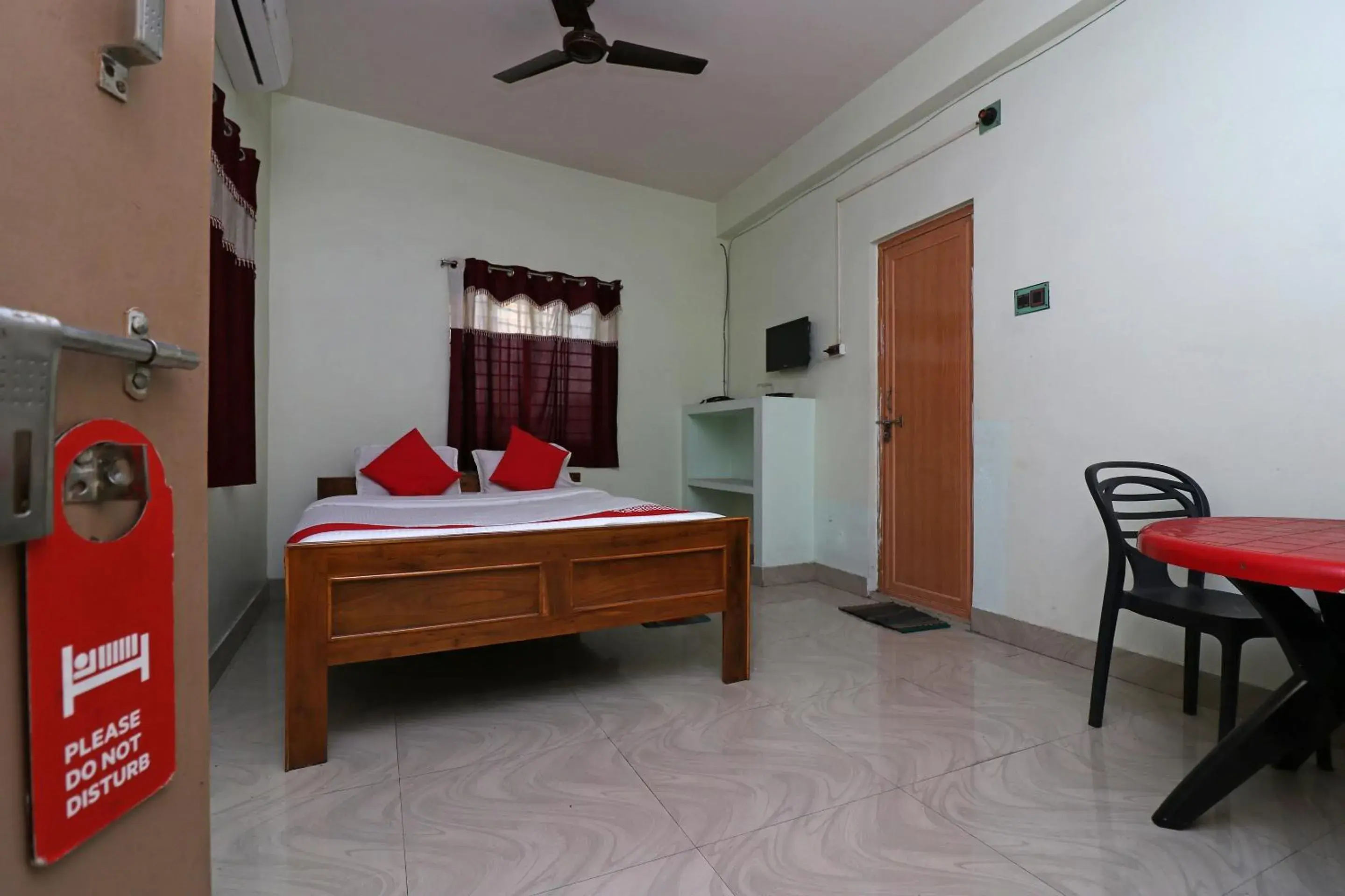 Bedroom, Bed in Super Hotel O Nandi Inn Bedroom, Bed in Super Hotel O Nandi Inn