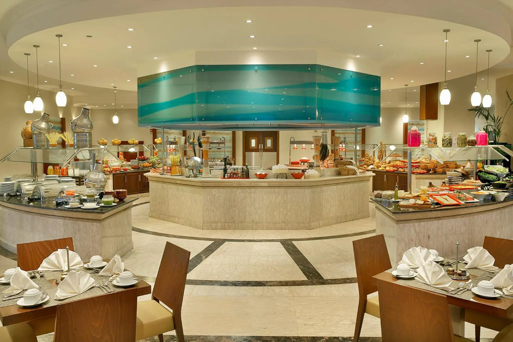 Restaurant/places to eat in Crowne Plaza Jordan Dead Sea Resort & Spa by IHG