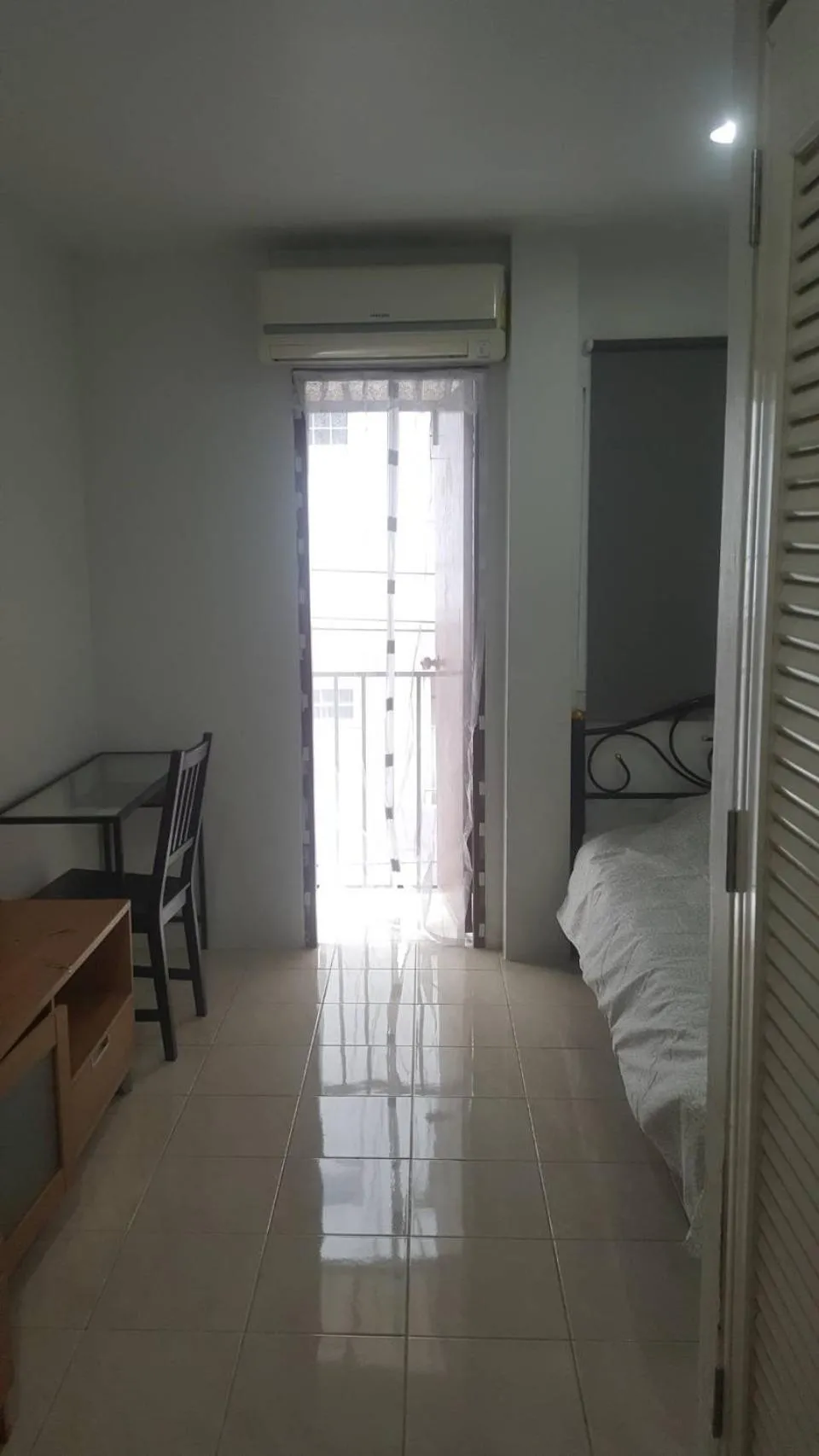 Bed in JS mansion