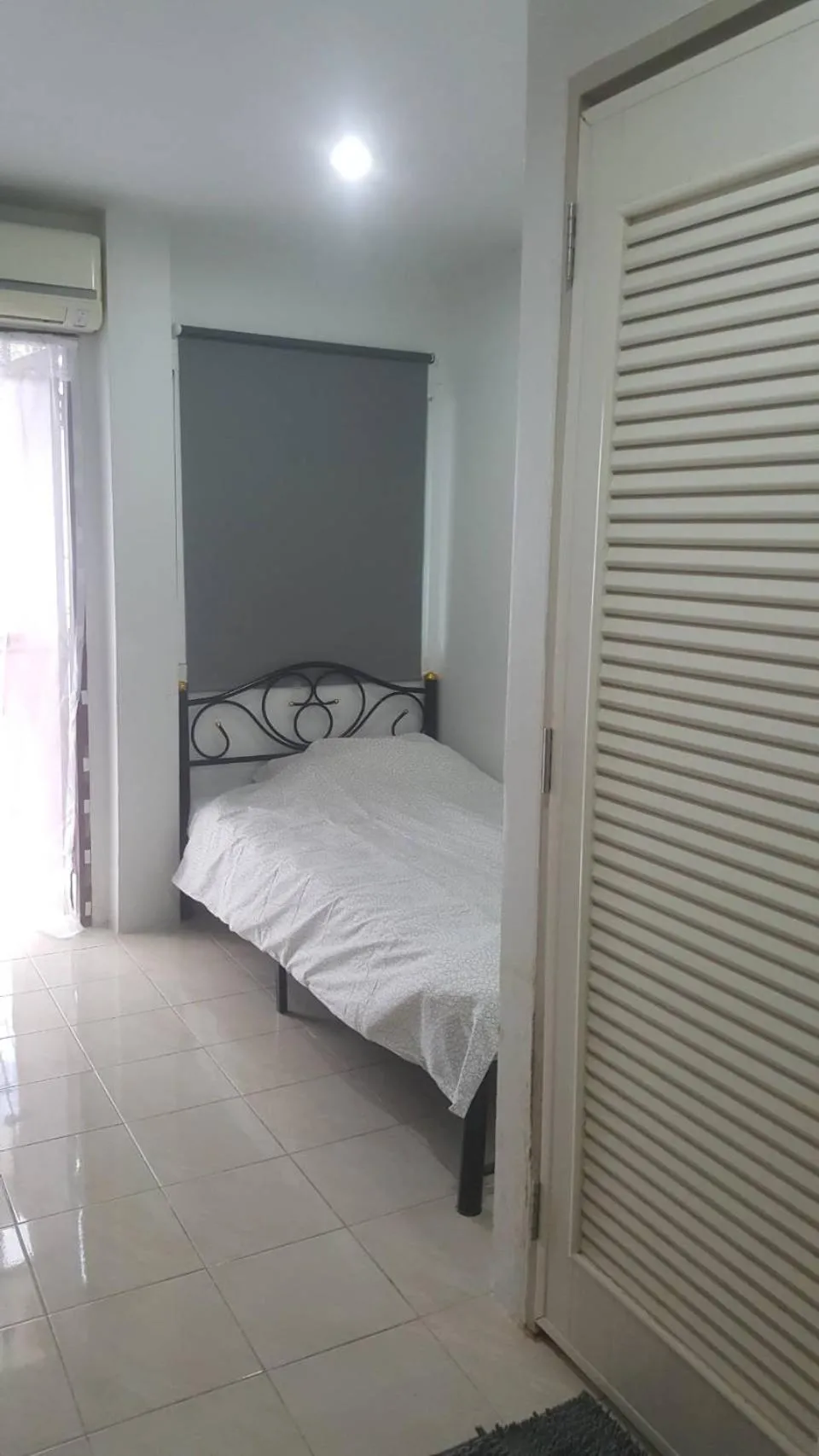 Bed in JS mansion