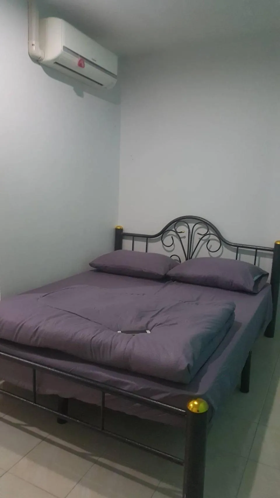 Bed in JS mansion