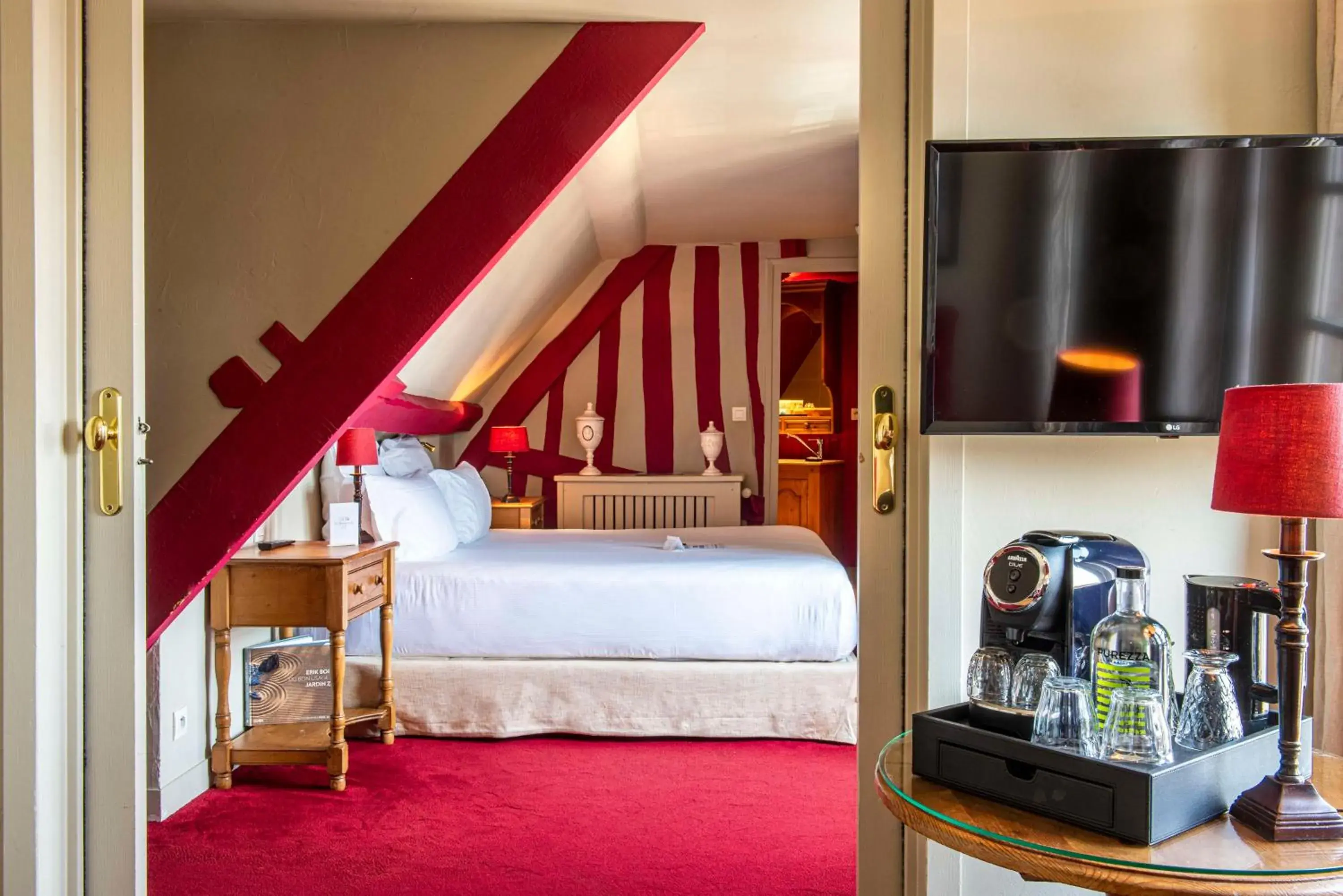 Family Room in Les Maisons de Léa & Spa - Radisson Individuals Family Room in Les Maisons de Léa & Spa - Radisson Individuals