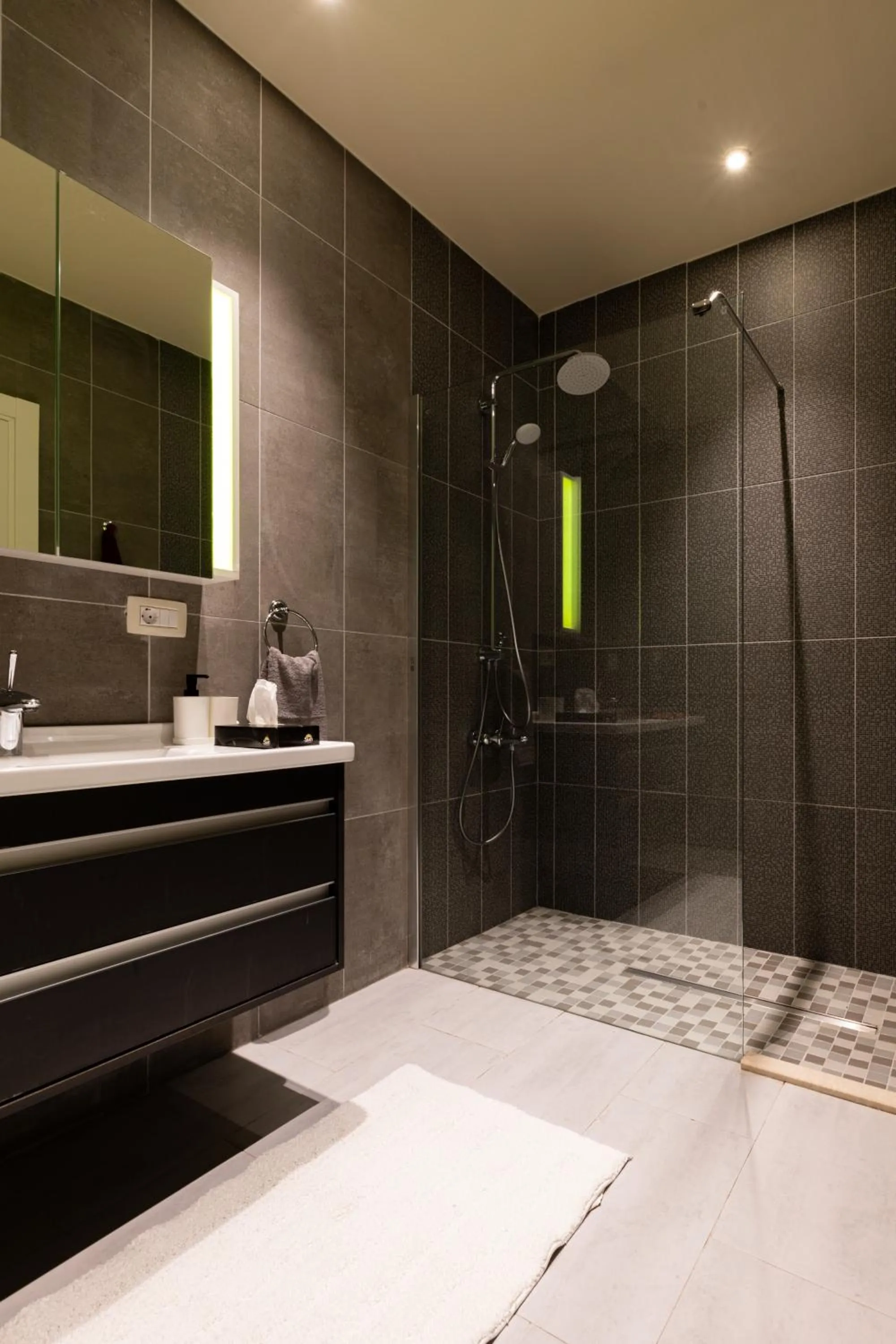 Shower in Dreamland Golf Hotel Baku