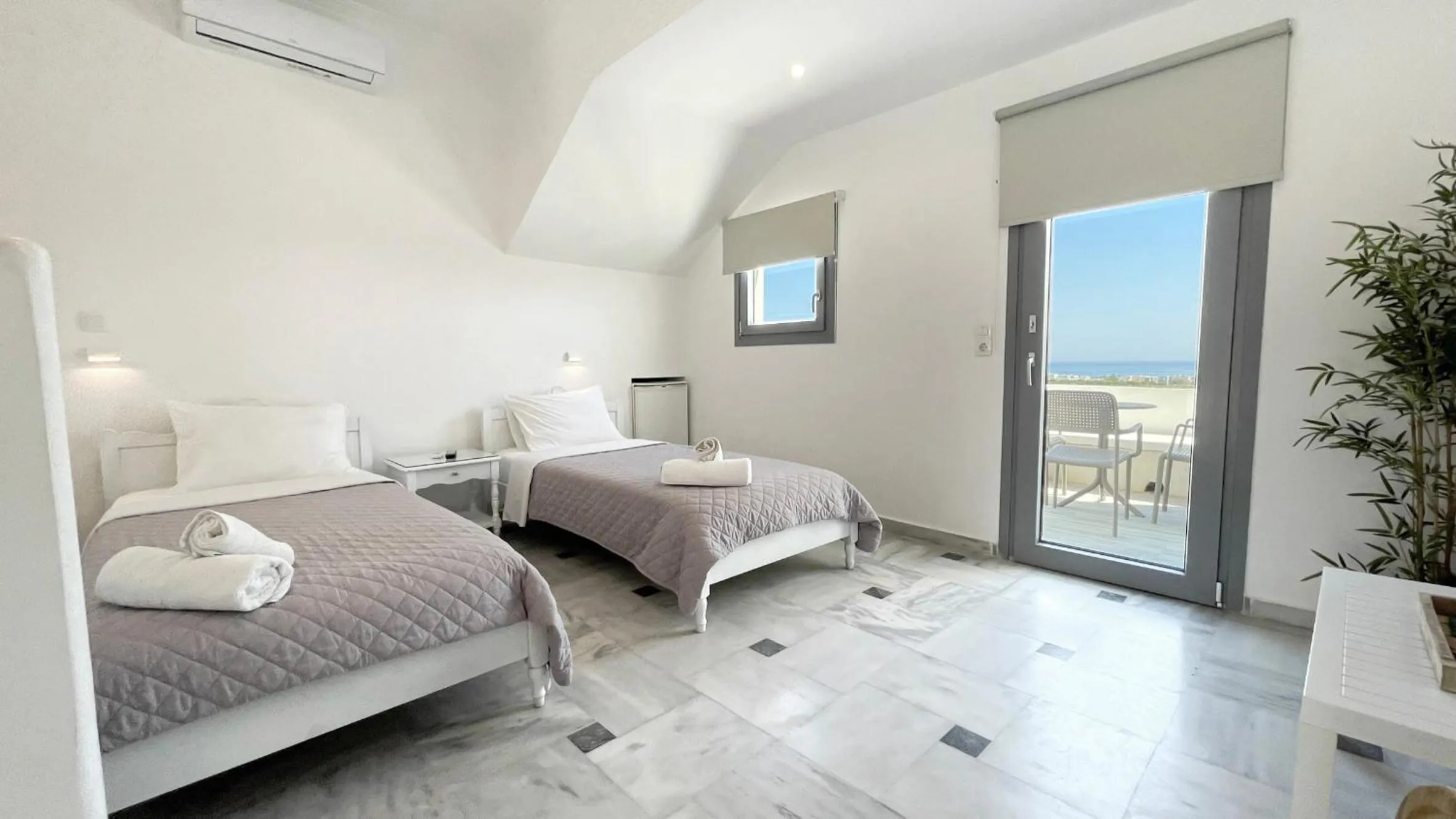 Bedroom, Bed in DL Santorini