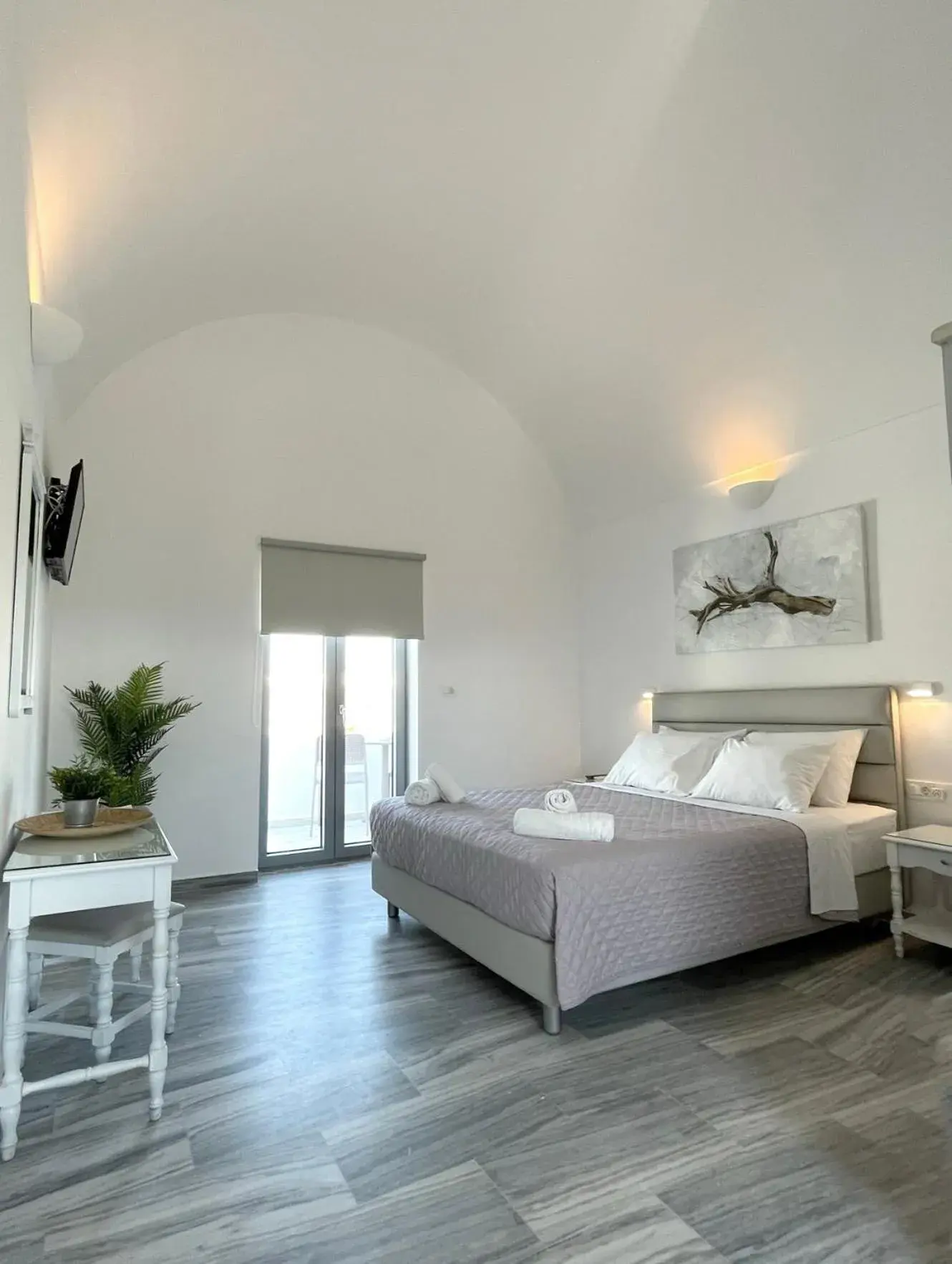 Deluxe Double Room with Balcony in DL Santorini Deluxe Double Room with Balcony in DL Santorini