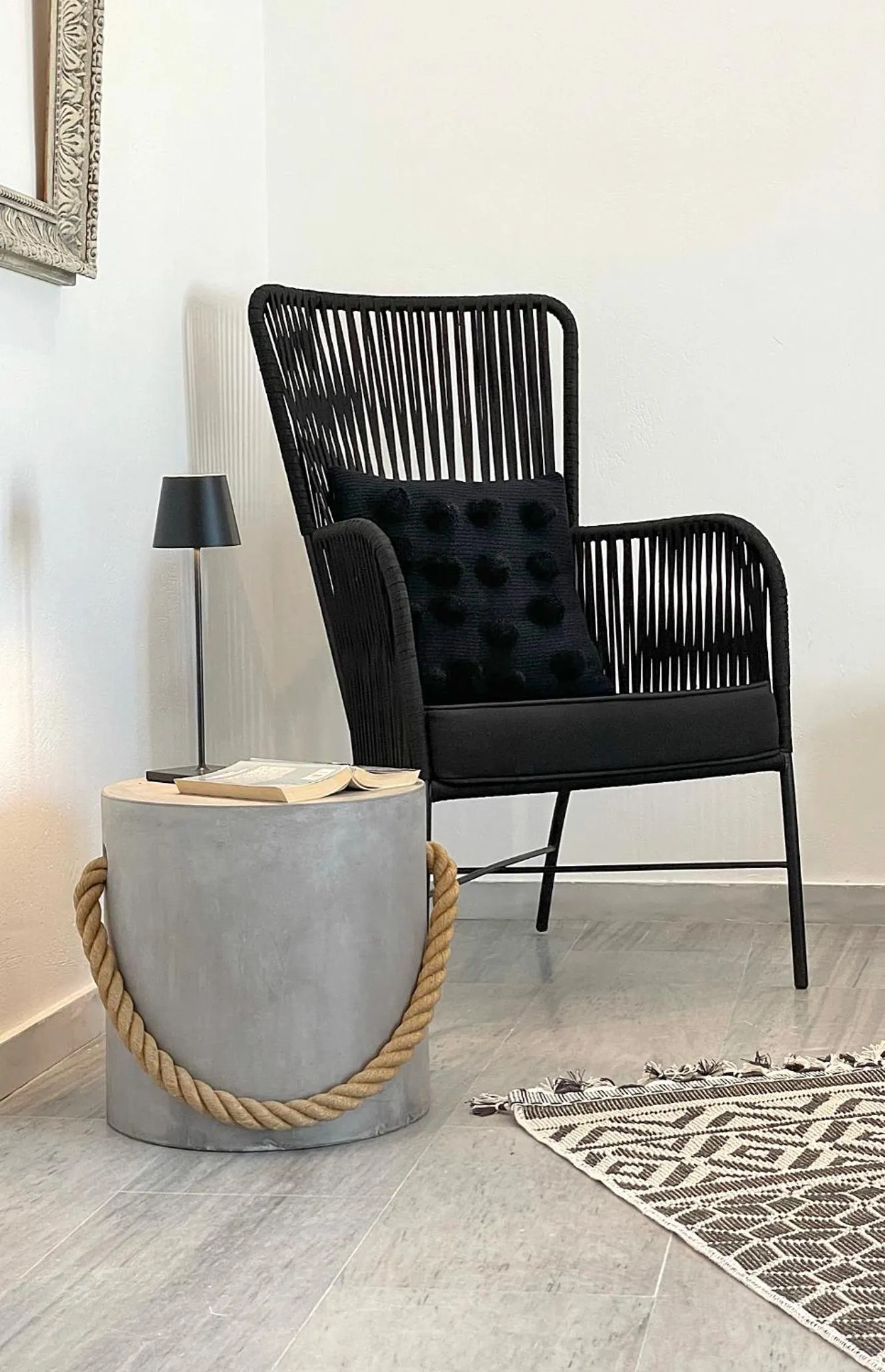 Living room in Hermoso Luxury Suites