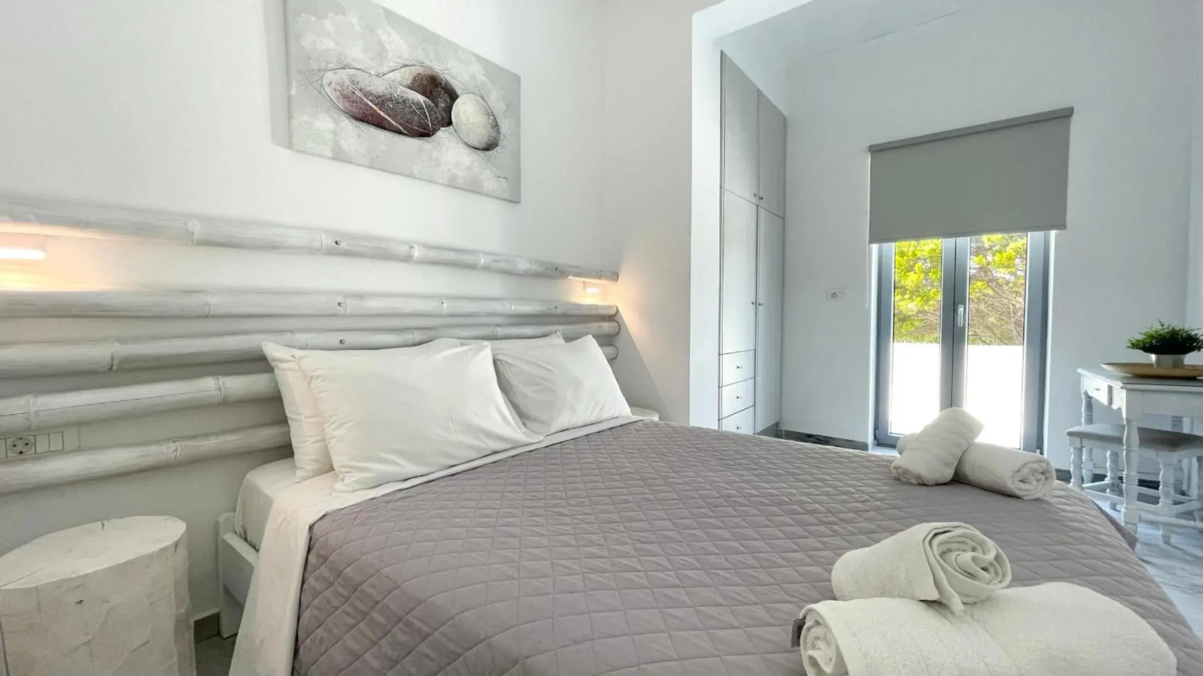 Deluxe Suite with Sea View in Hermoso Luxury Suites Deluxe Suite with Sea View in Hermoso Luxury Suites