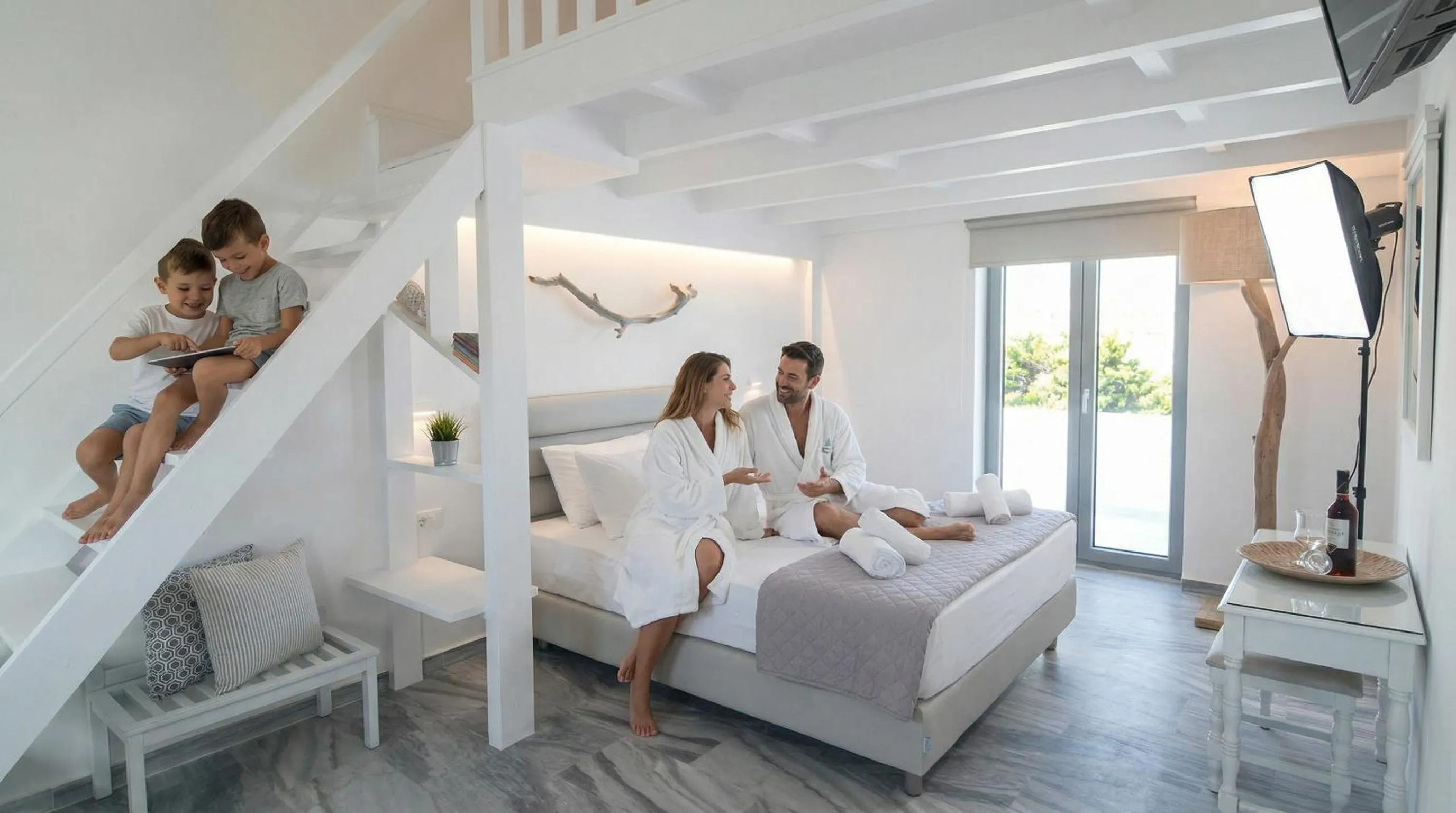 People, Bed in DL Santorini