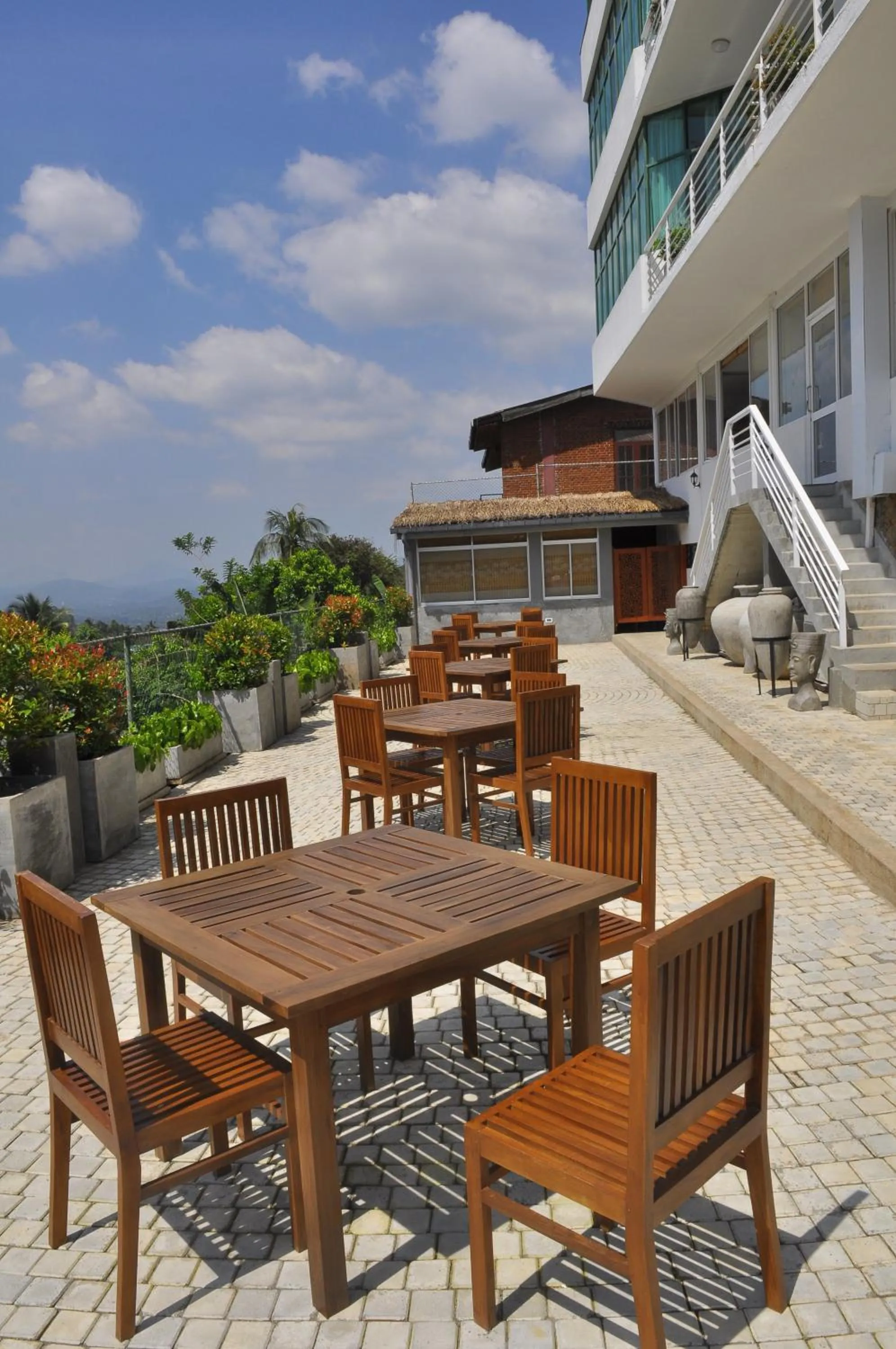 Restaurant/places to eat in Amaara Sky Hotel Kandy