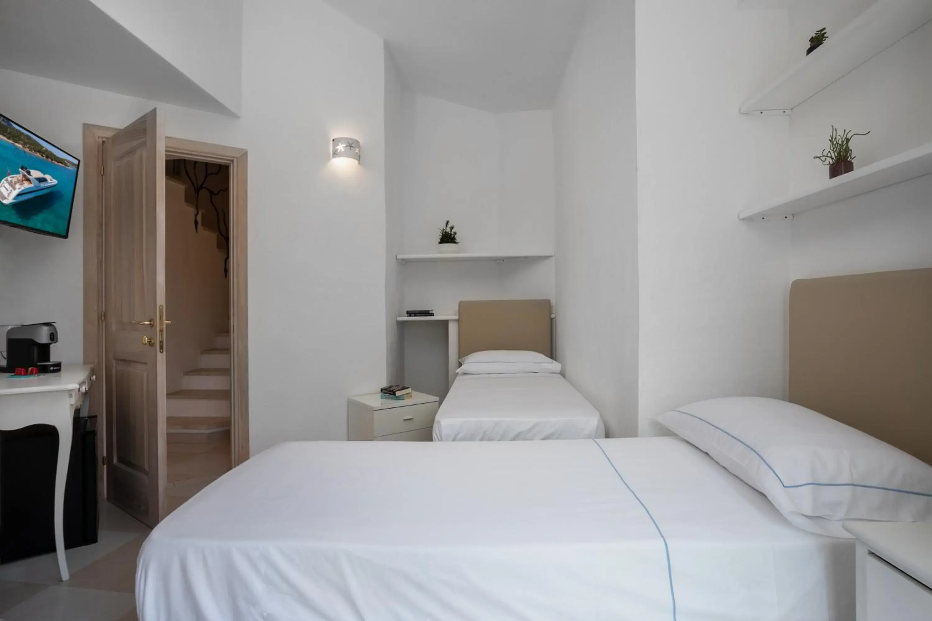 Twin Room with Private Bathroom in The Square Depandance Twin Room with Private Bathroom in The Square Depandance