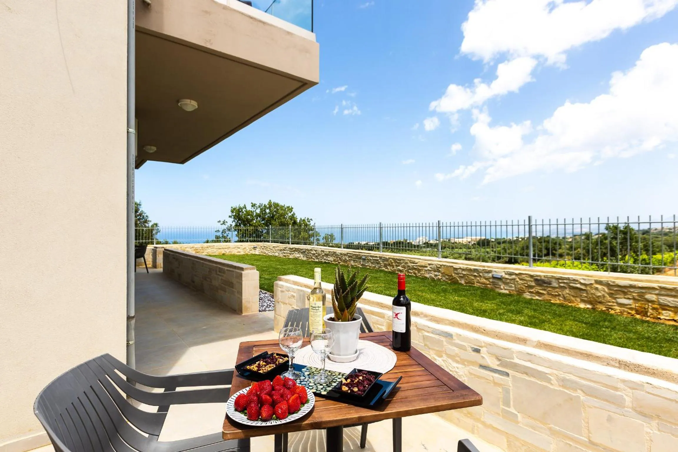Balcony/Terrace in Vigla Suites