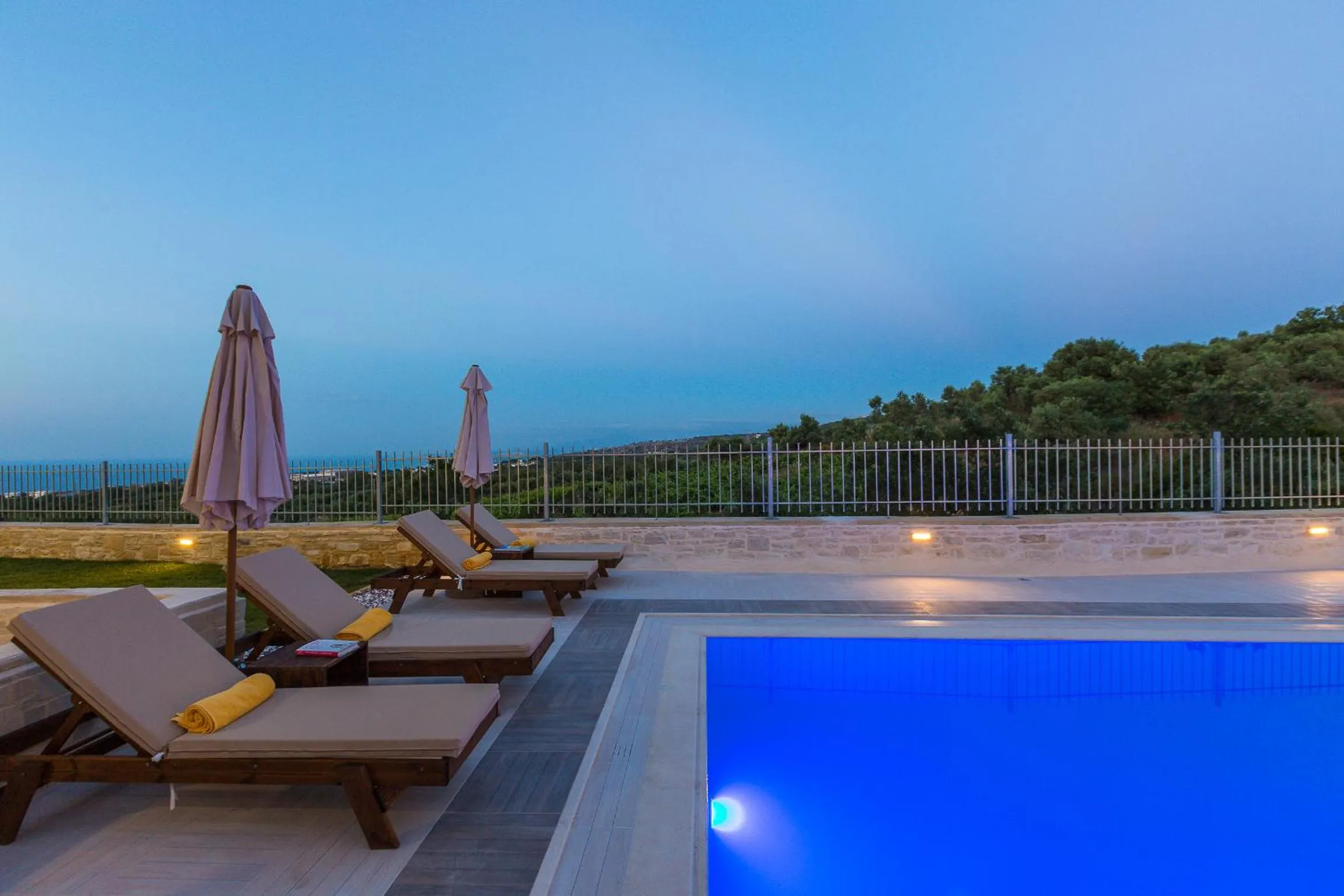 Swimming pool in Vigla Suites