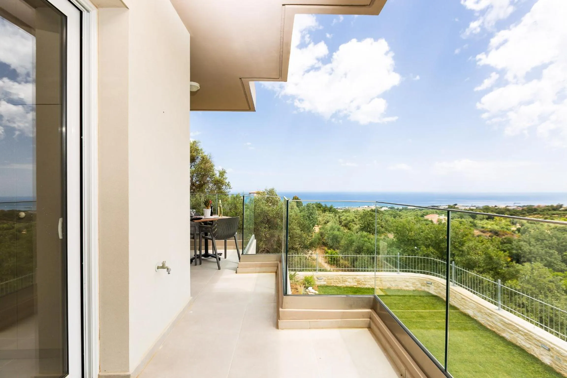 Balcony/Terrace in Vigla Suites