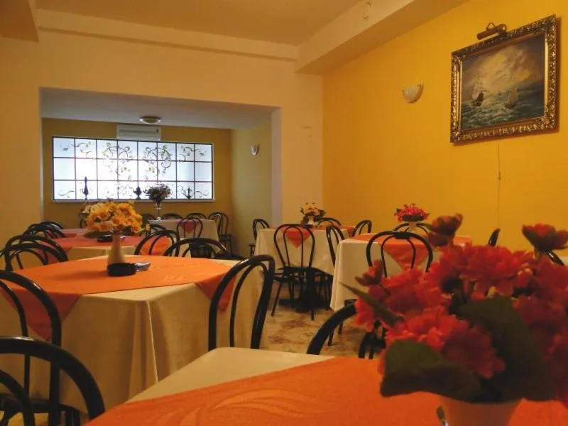 Restaurant/places to eat in Pokoje Hotelowe Dux