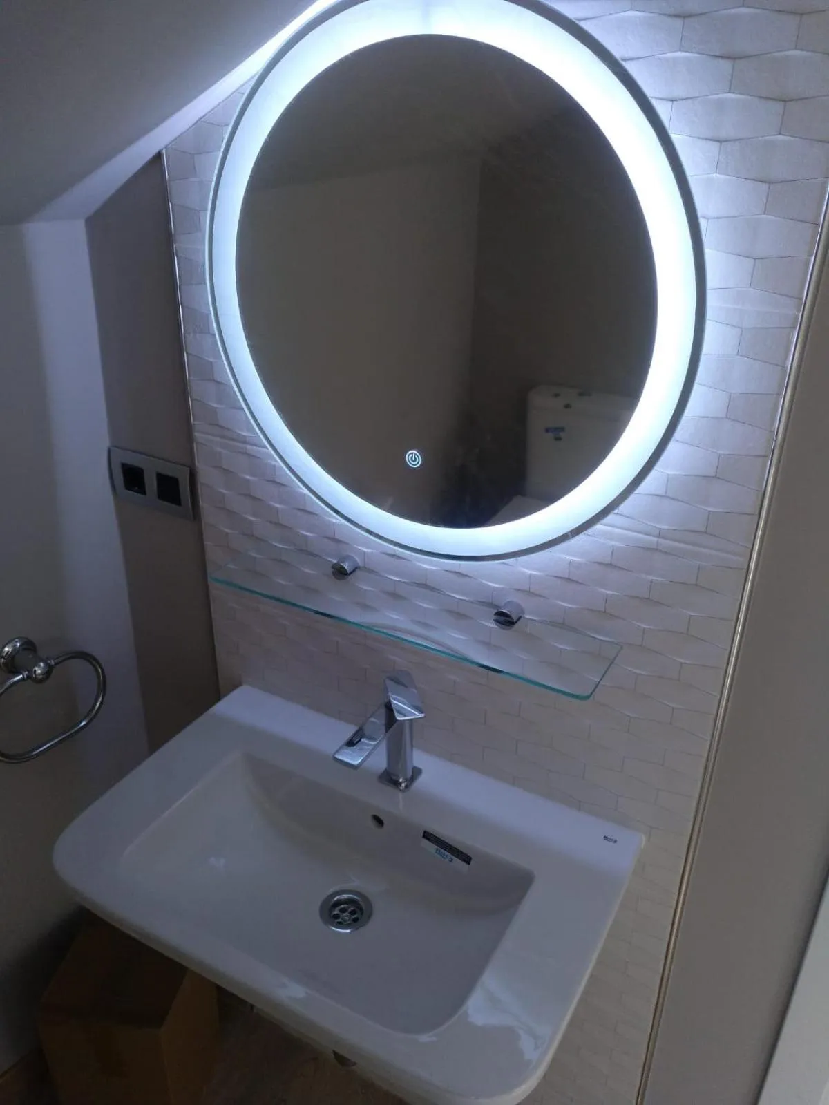 Shower in Travesia Rooms