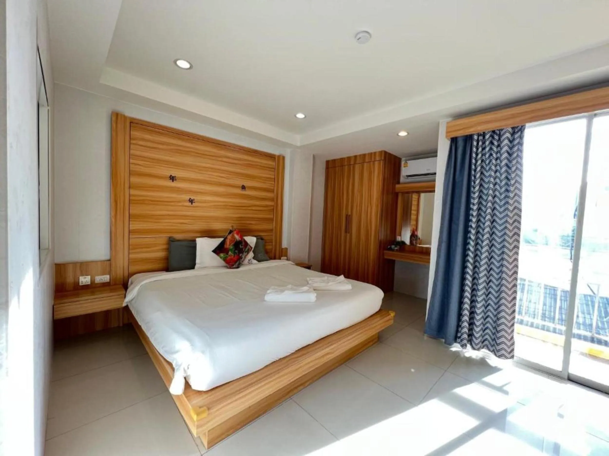 Bedroom, Bed in Cat Story Hotel