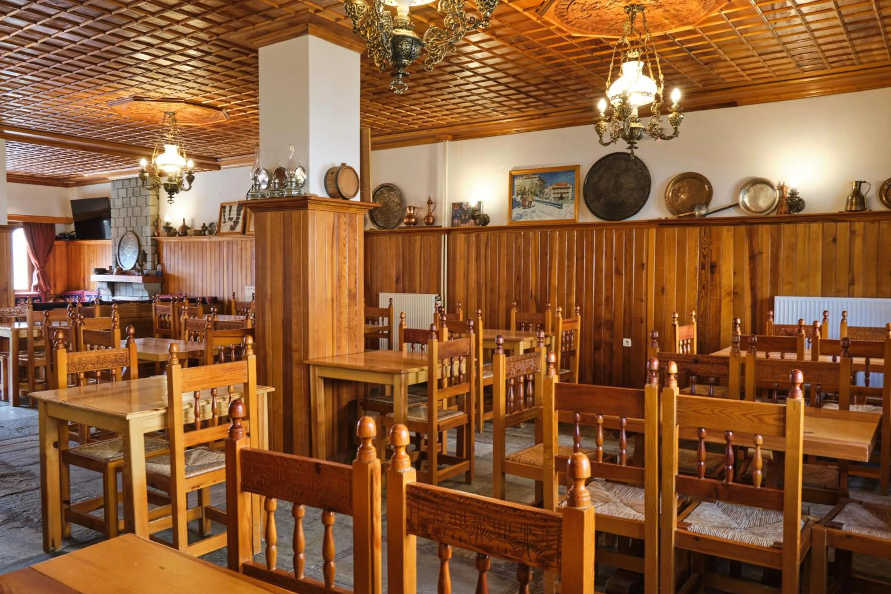 Restaurant/places to eat in Hotel Victoria