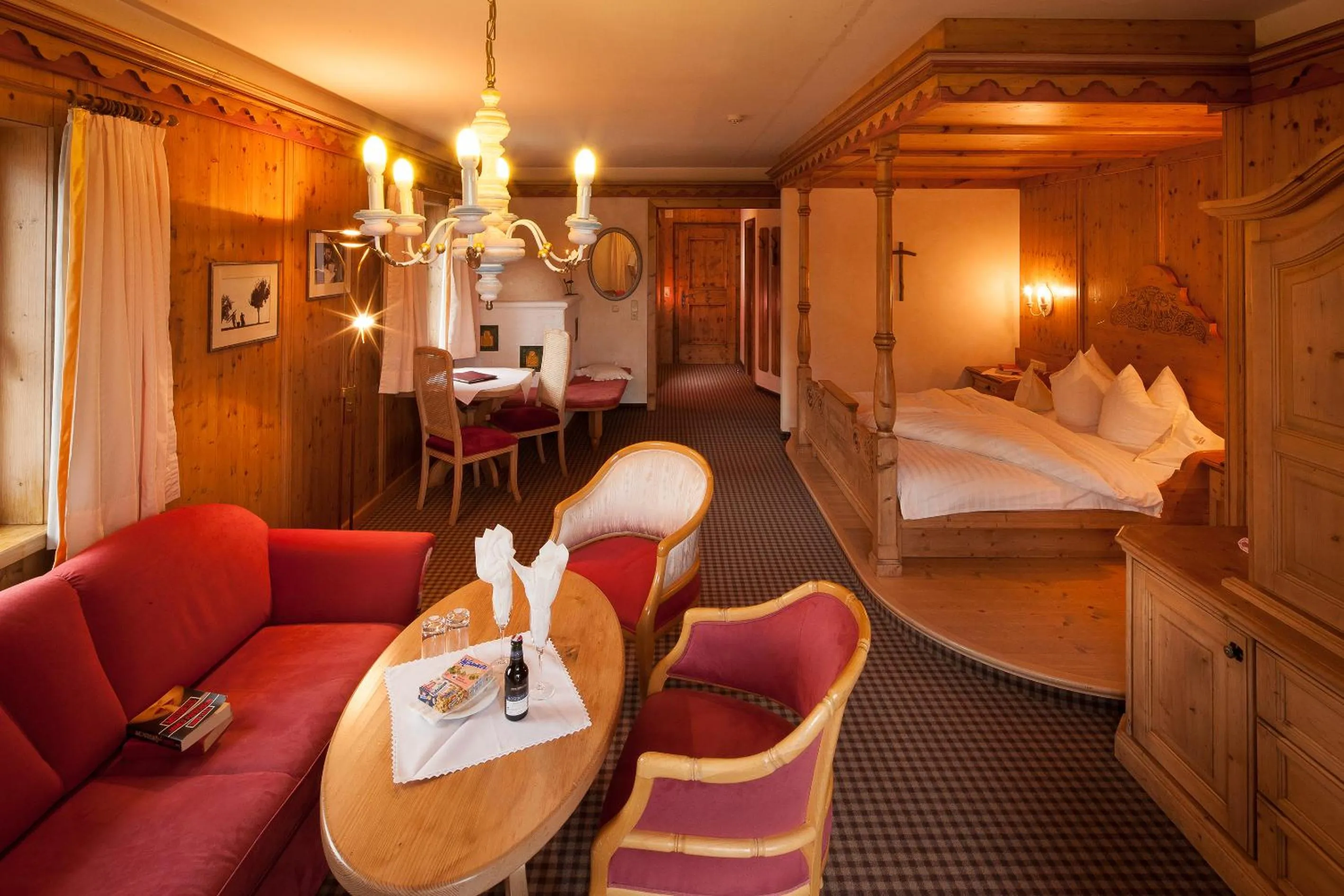 Photo of the whole room, Bed in Das Traditionshotel Schwarzer Adler