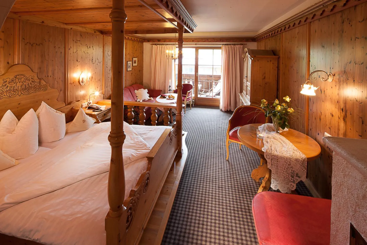 Photo of the whole room, Bed in Das Traditionshotel Schwarzer Adler