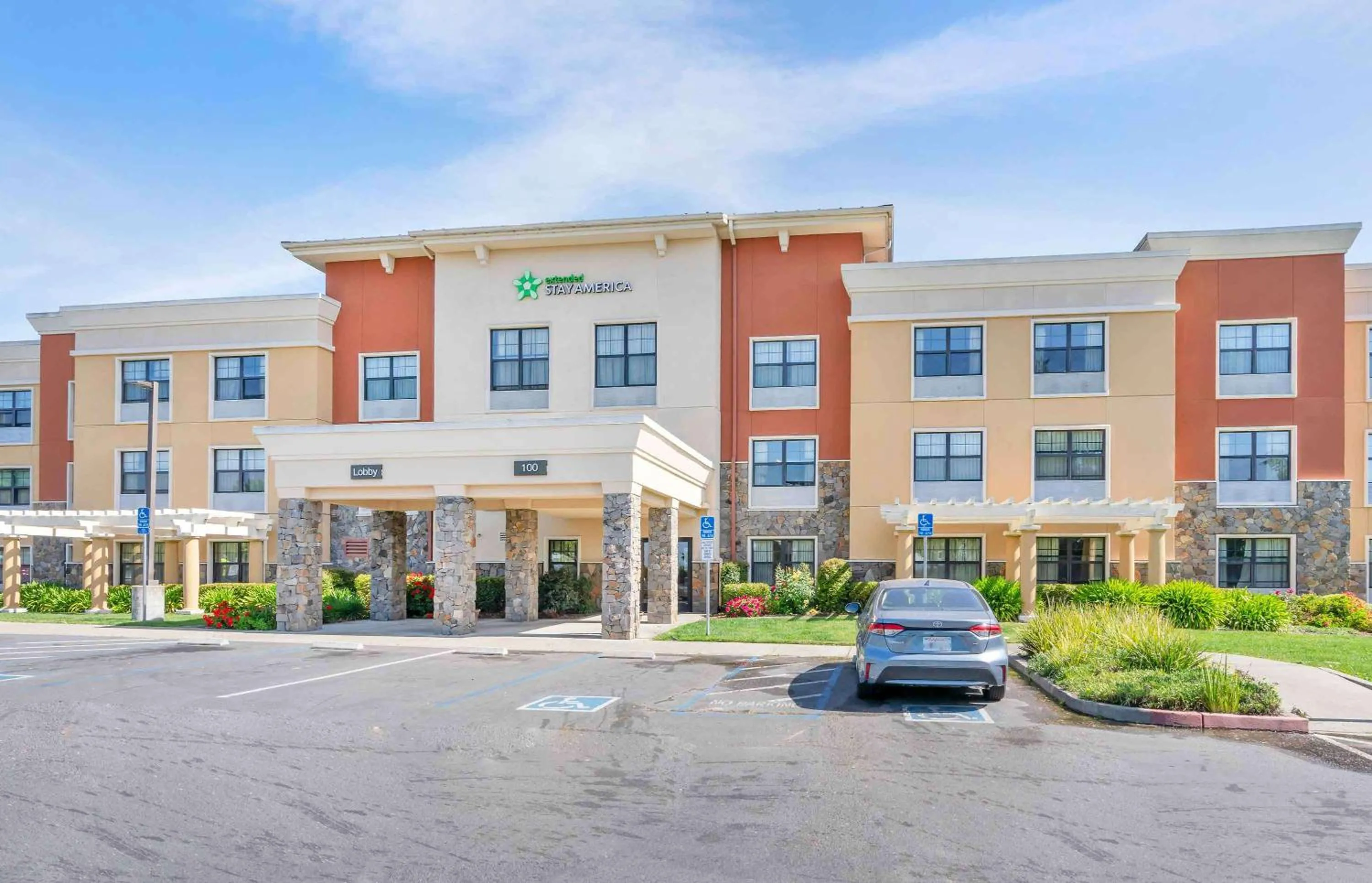 Property building in Extended Stay America Suites - Santa Rosa - North