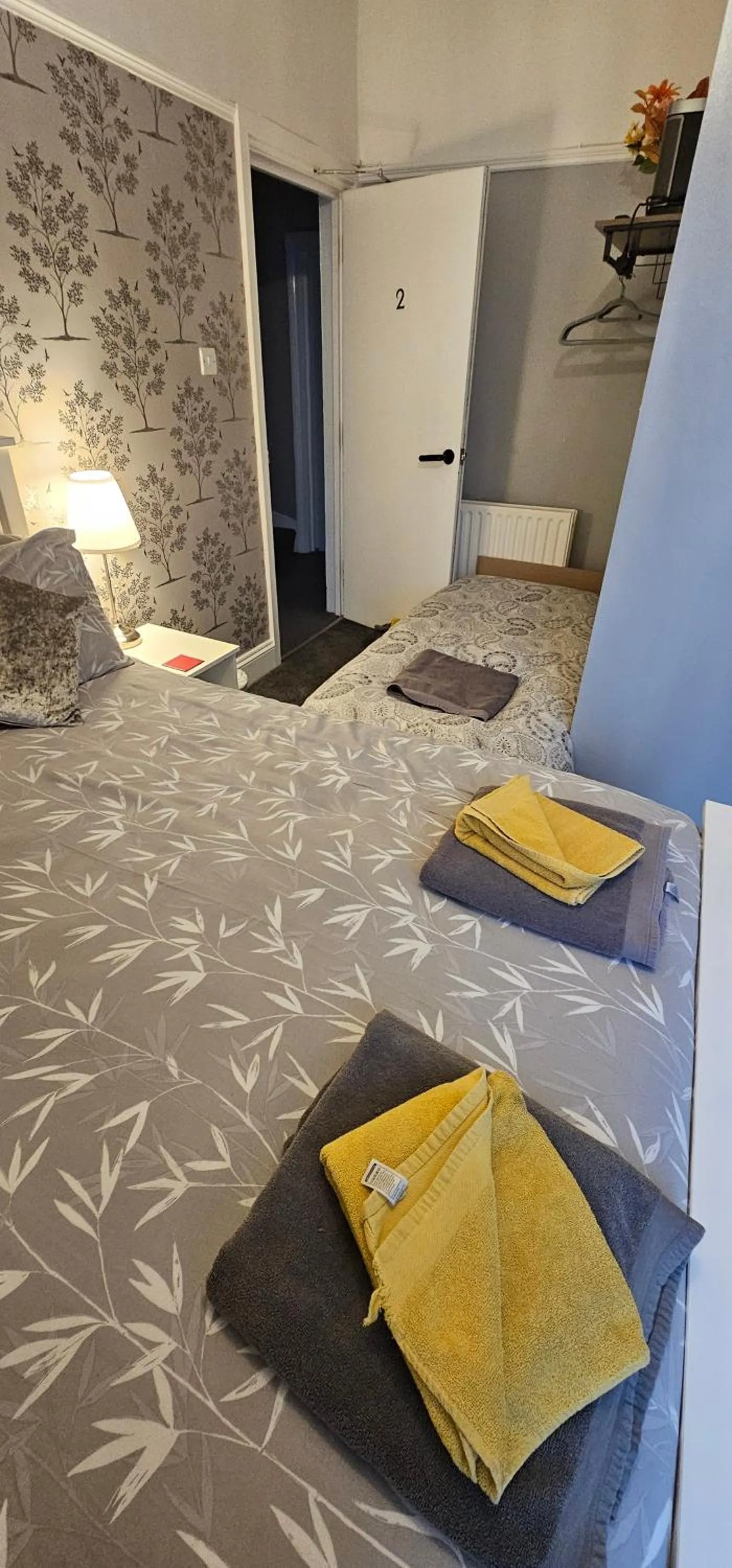 Bed in The Roslyn Guest House