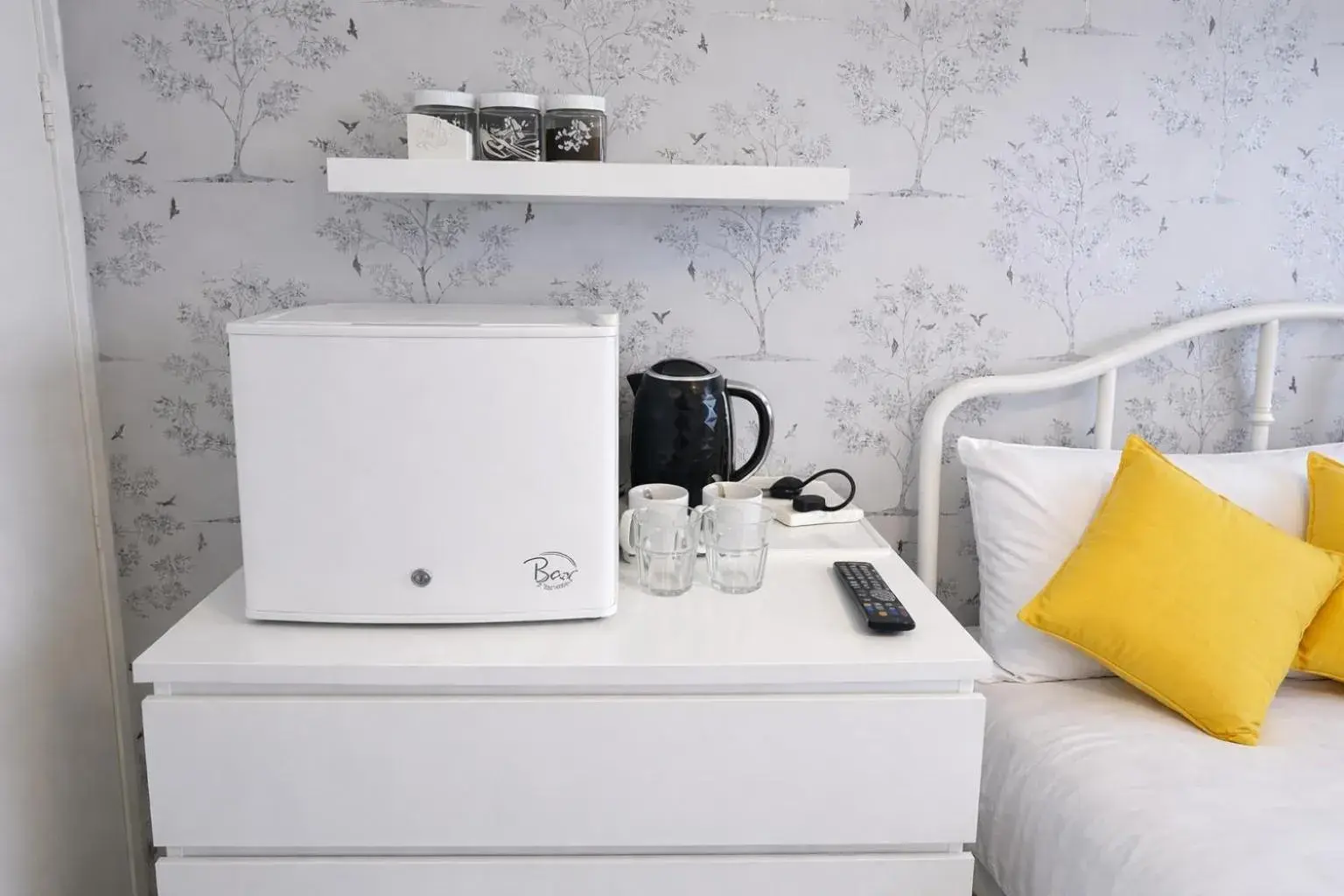 Coffee/tea facilities in The Roslyn Guest House Coffee/tea facilities in The Roslyn Guest House