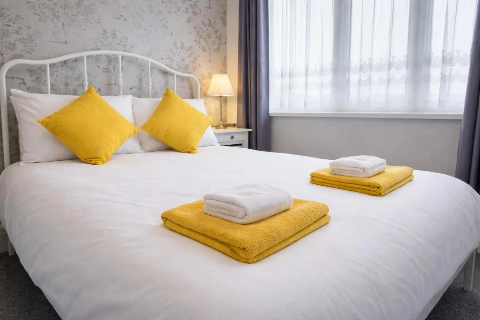 Bed in The Roslyn Guest House