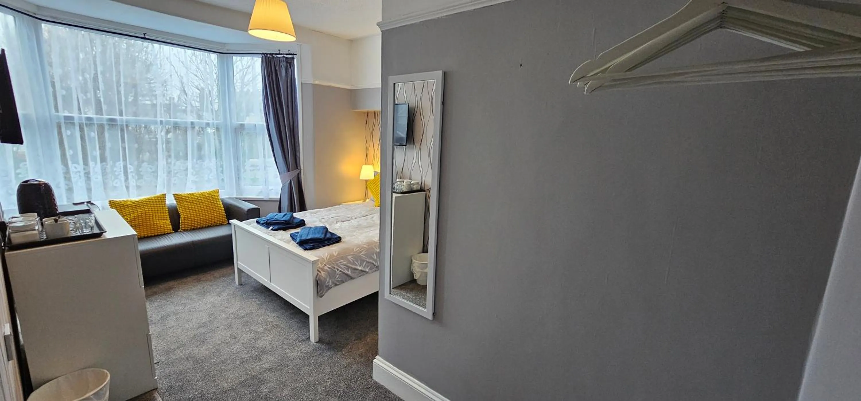 Bed in The Roslyn Guest House