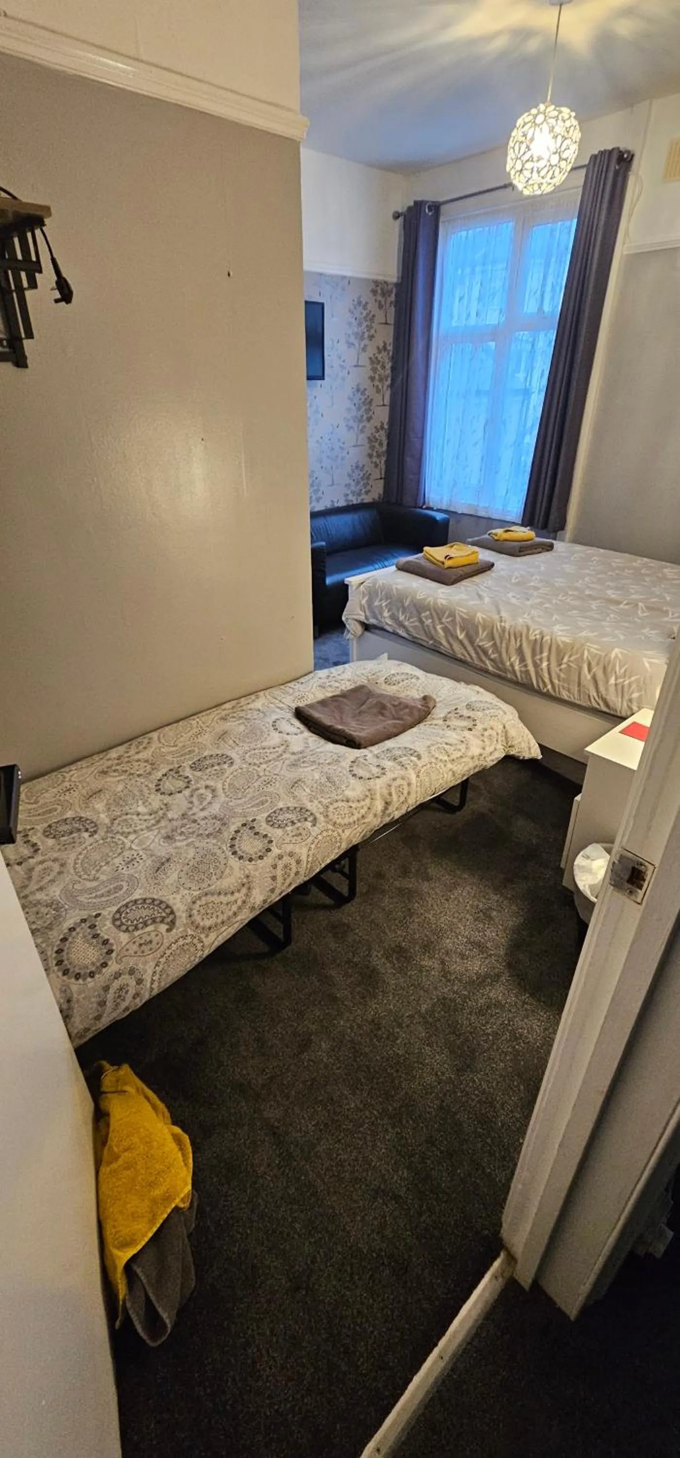 Bed in The Roslyn Guest House