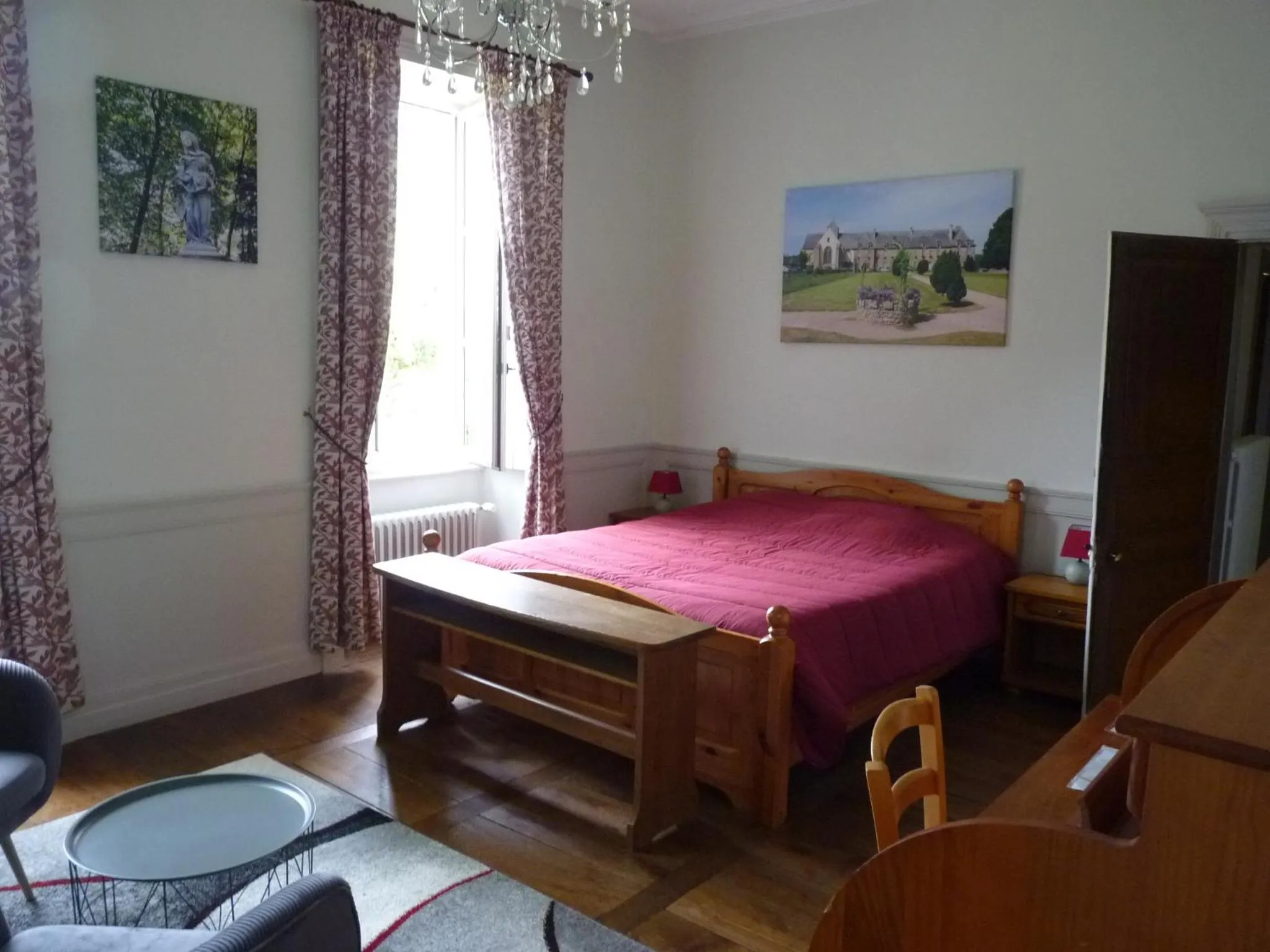 Bed in chateau de Craon