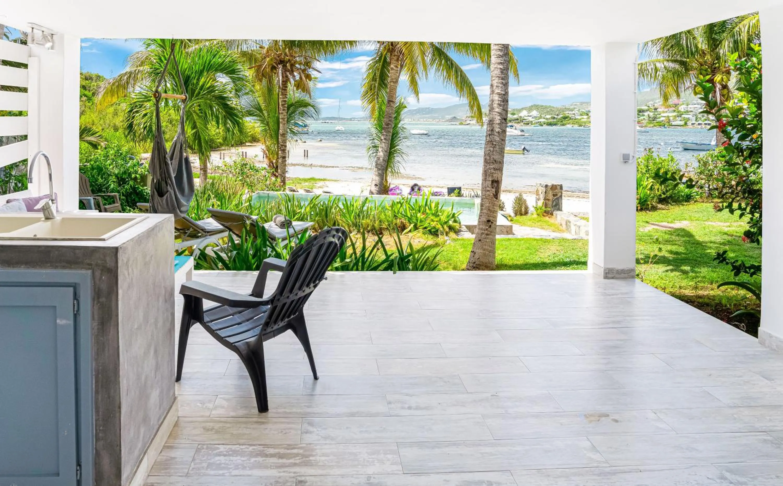 Sea view in Studio Stmartin