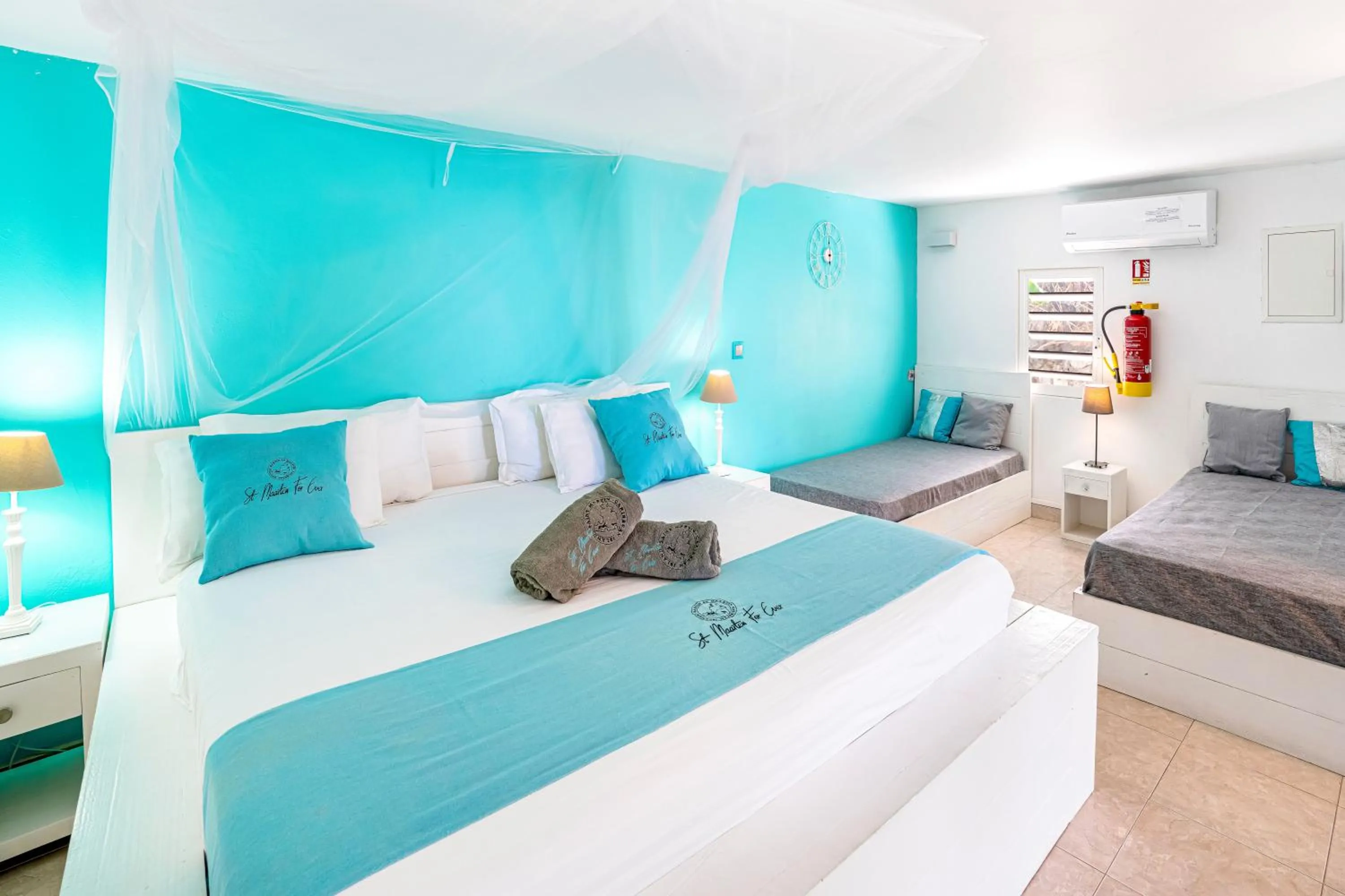 Bedroom, Bed in Studio Stmartin