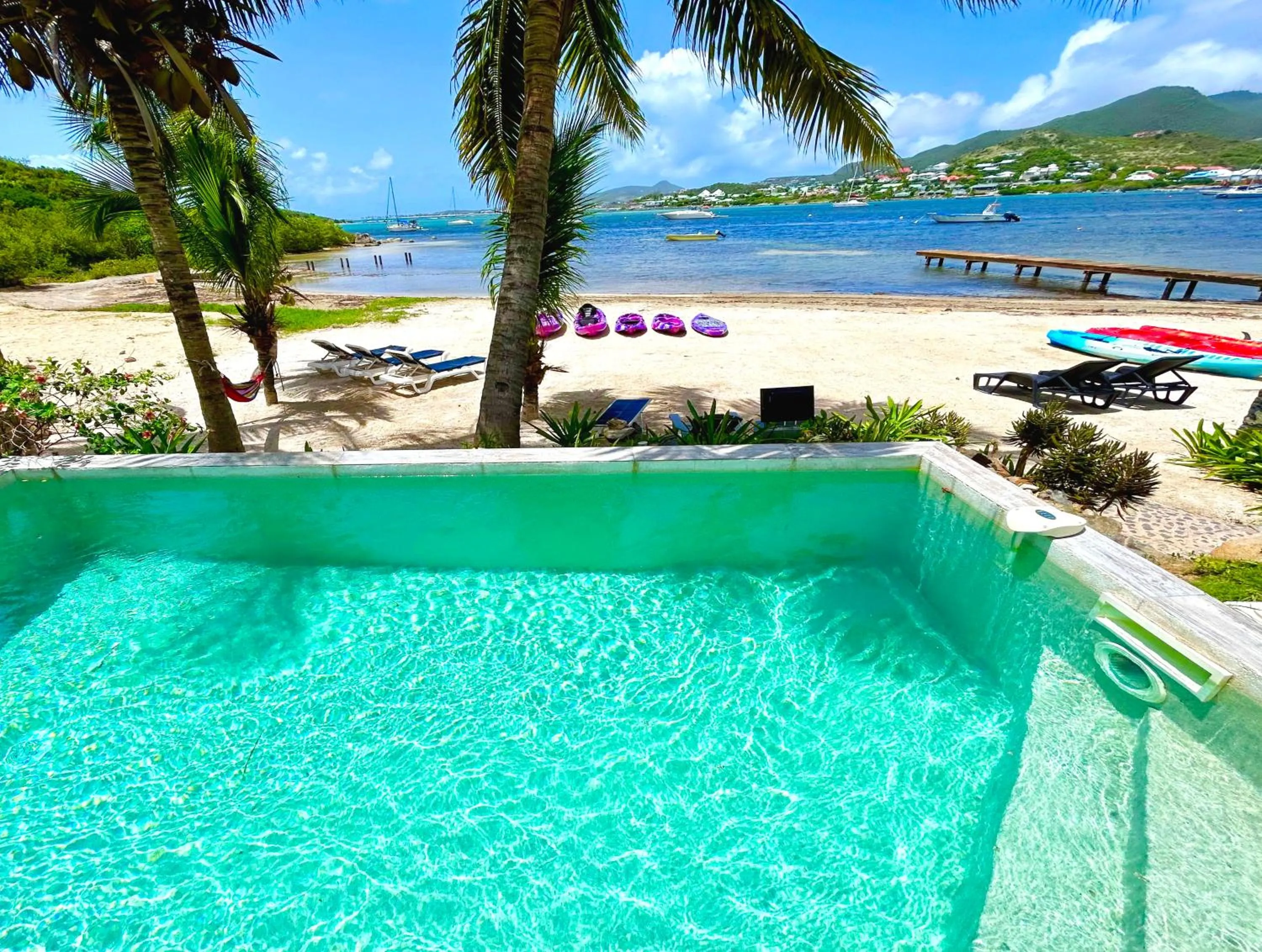 Pool view in Studio Stmartin