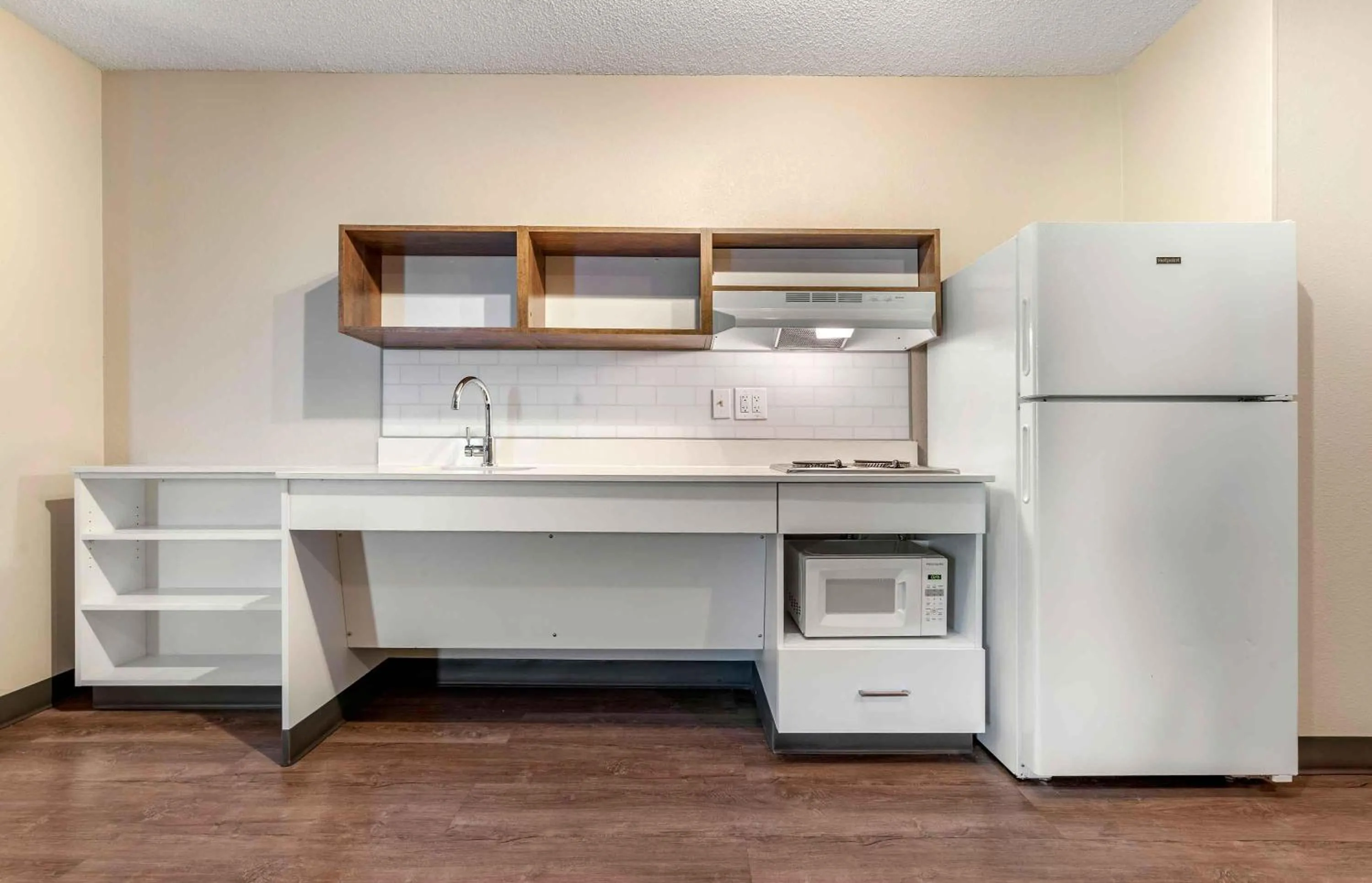 Kitchen or kitchenette in Extended Stay America Premier Suites - Oakland - Alameda
