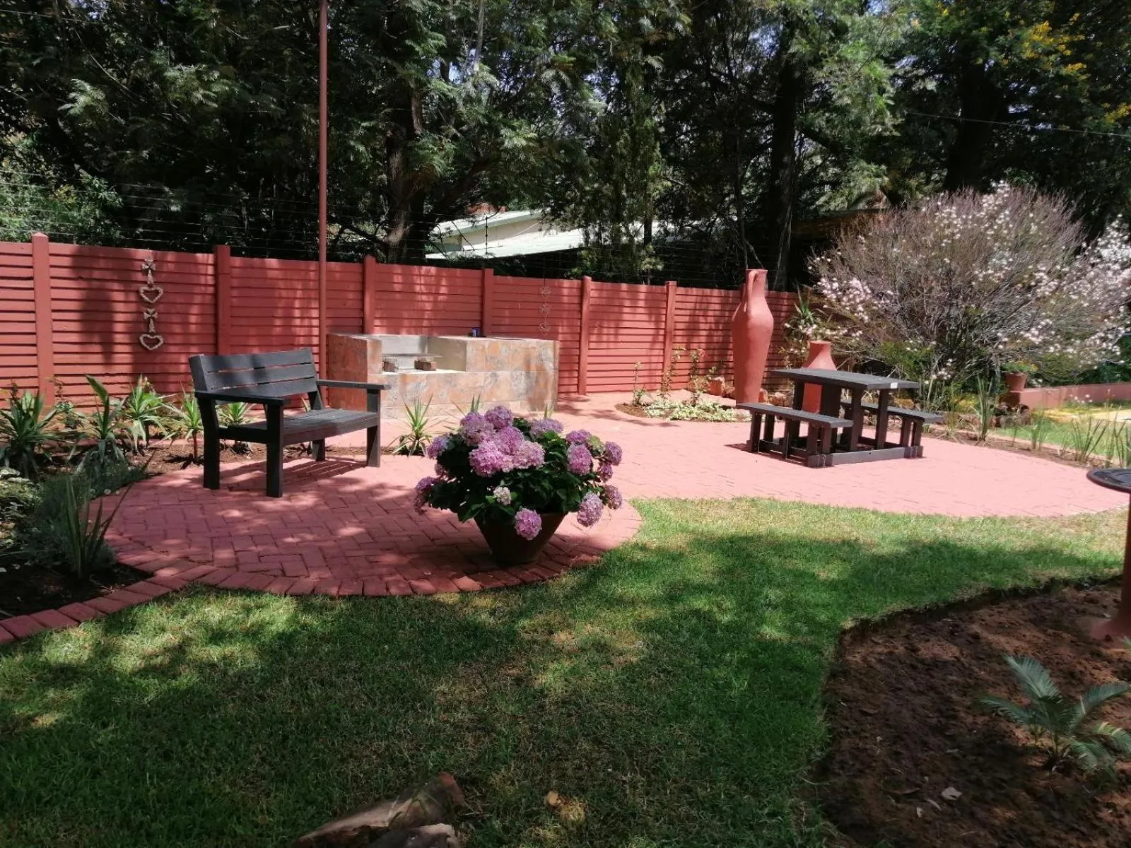 BBQ facilities in Azrielle Guesthouse