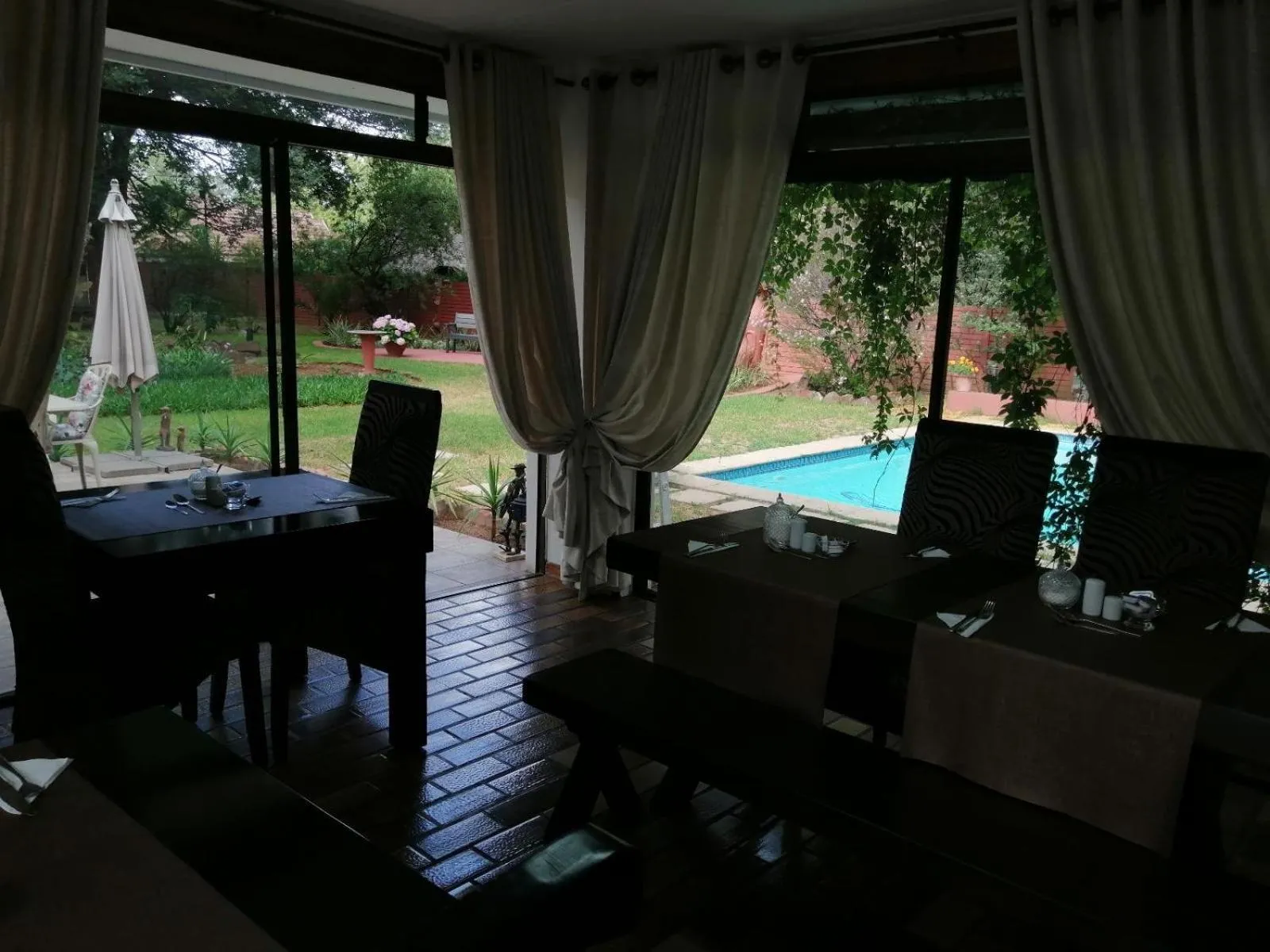 Dining area in Azrielle Guesthouse