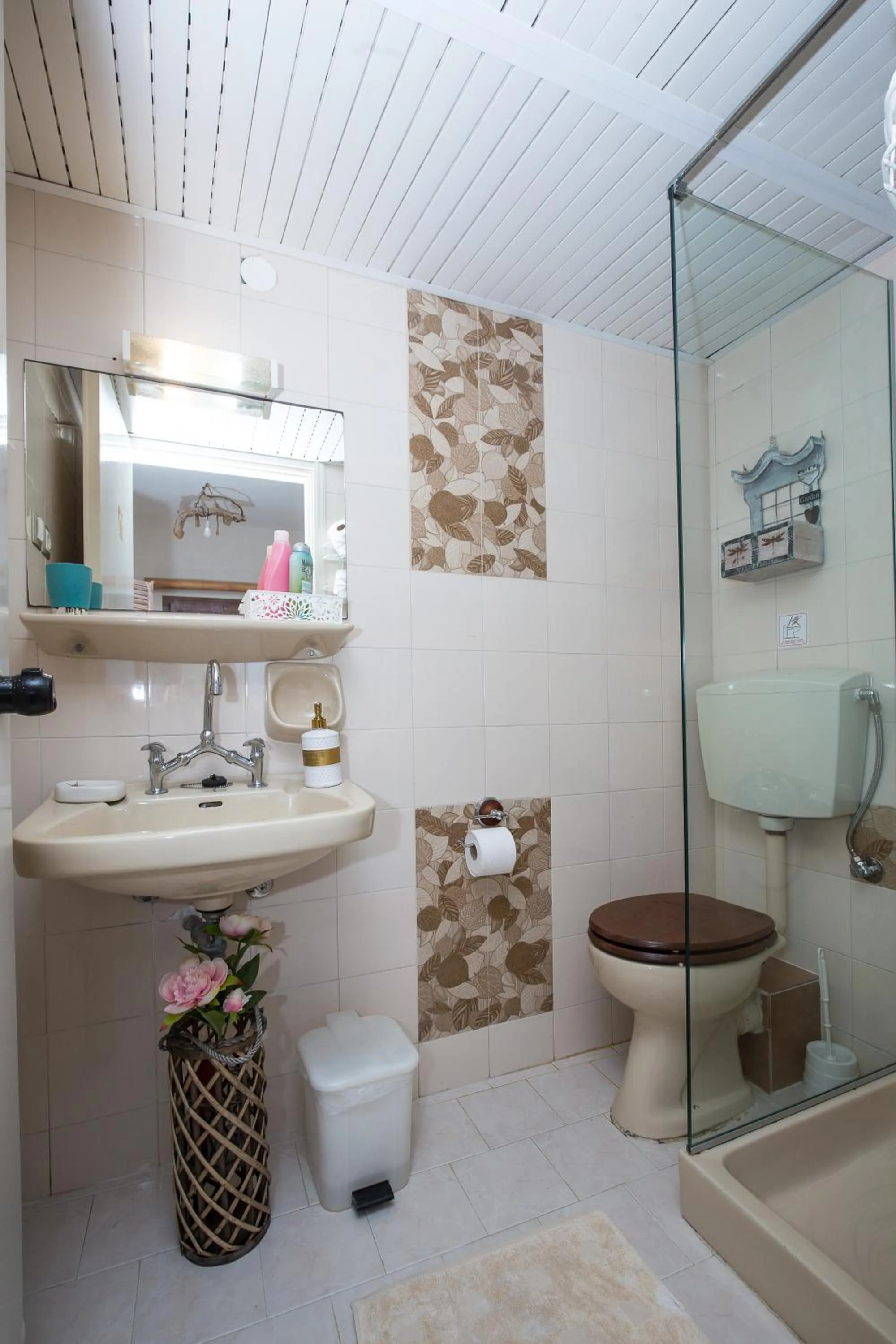 Bathroom in Arodamos Studios & Apts