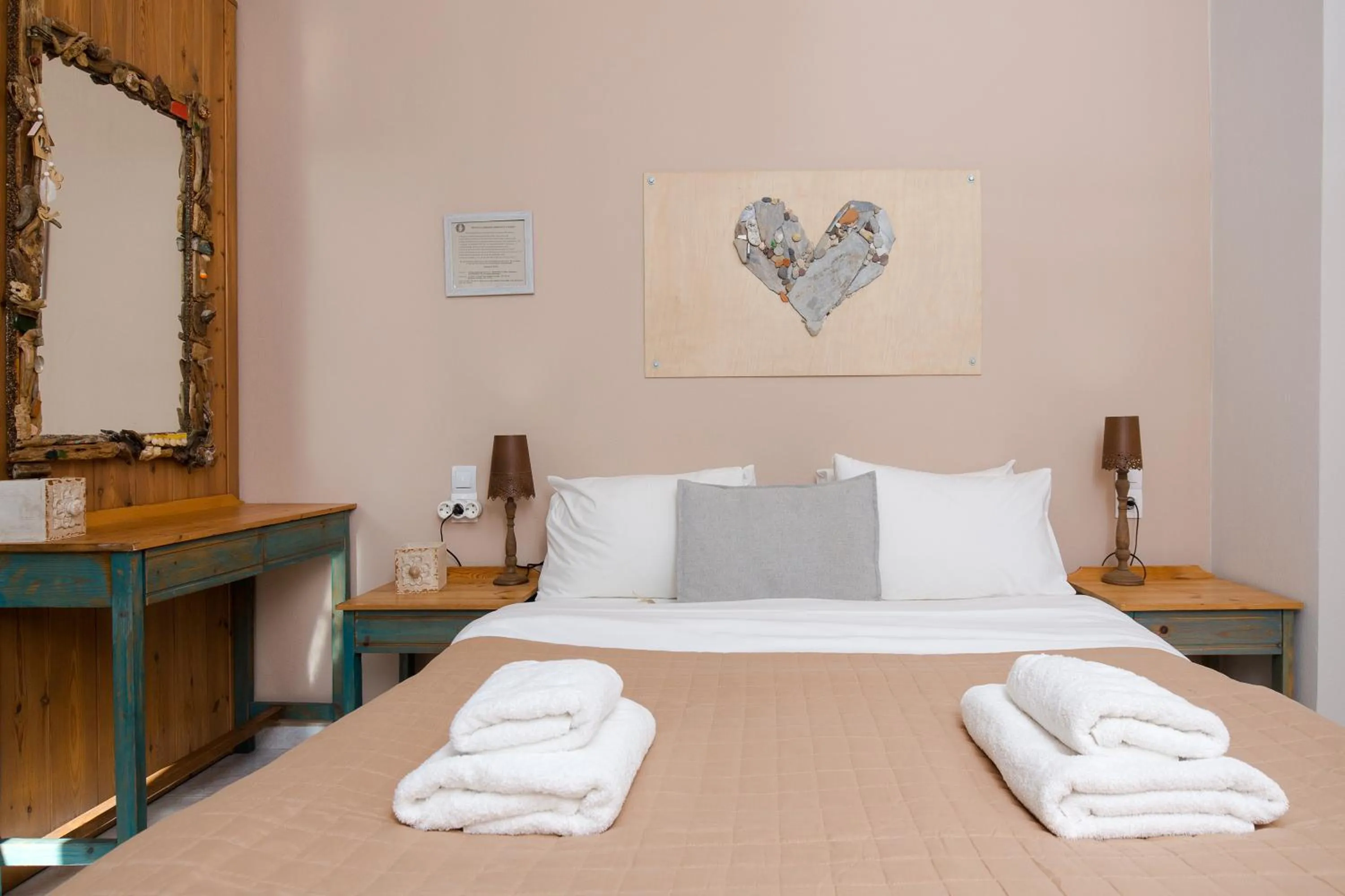 Bed in Arodamos Studios & Apts