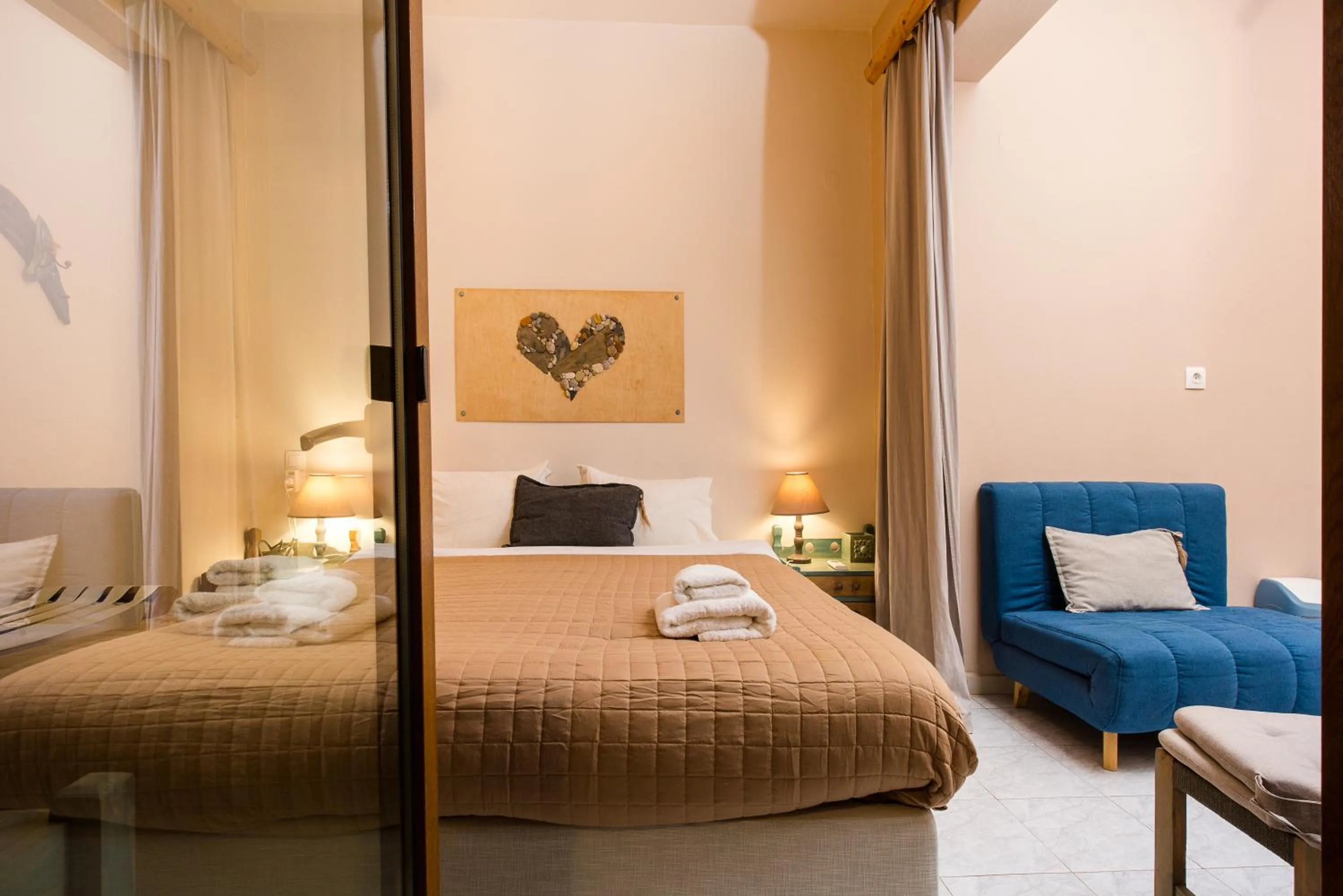 Bed in Arodamos Studios & Apts