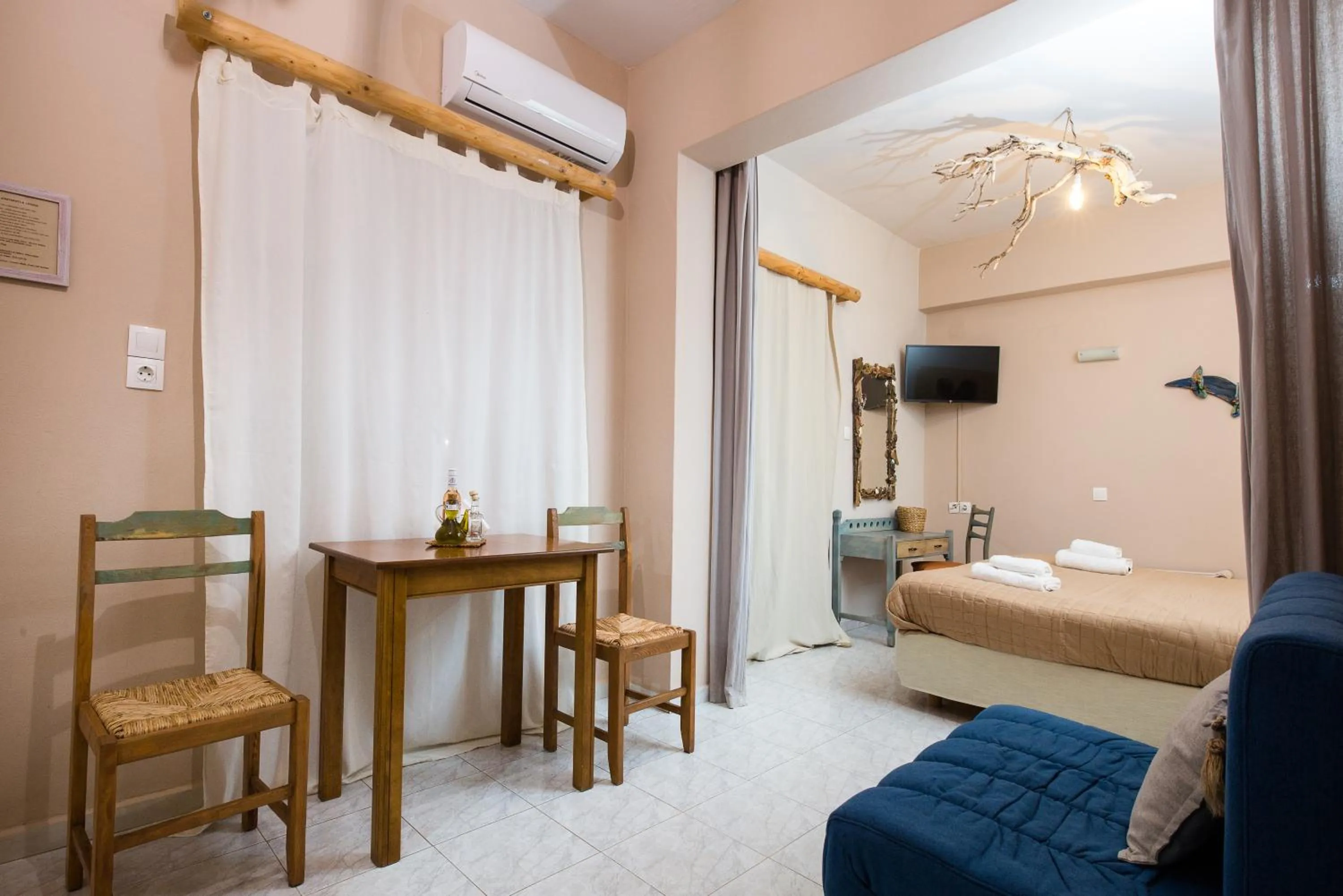 Photo of the whole room, Bed in Arodamos Studios & Apts