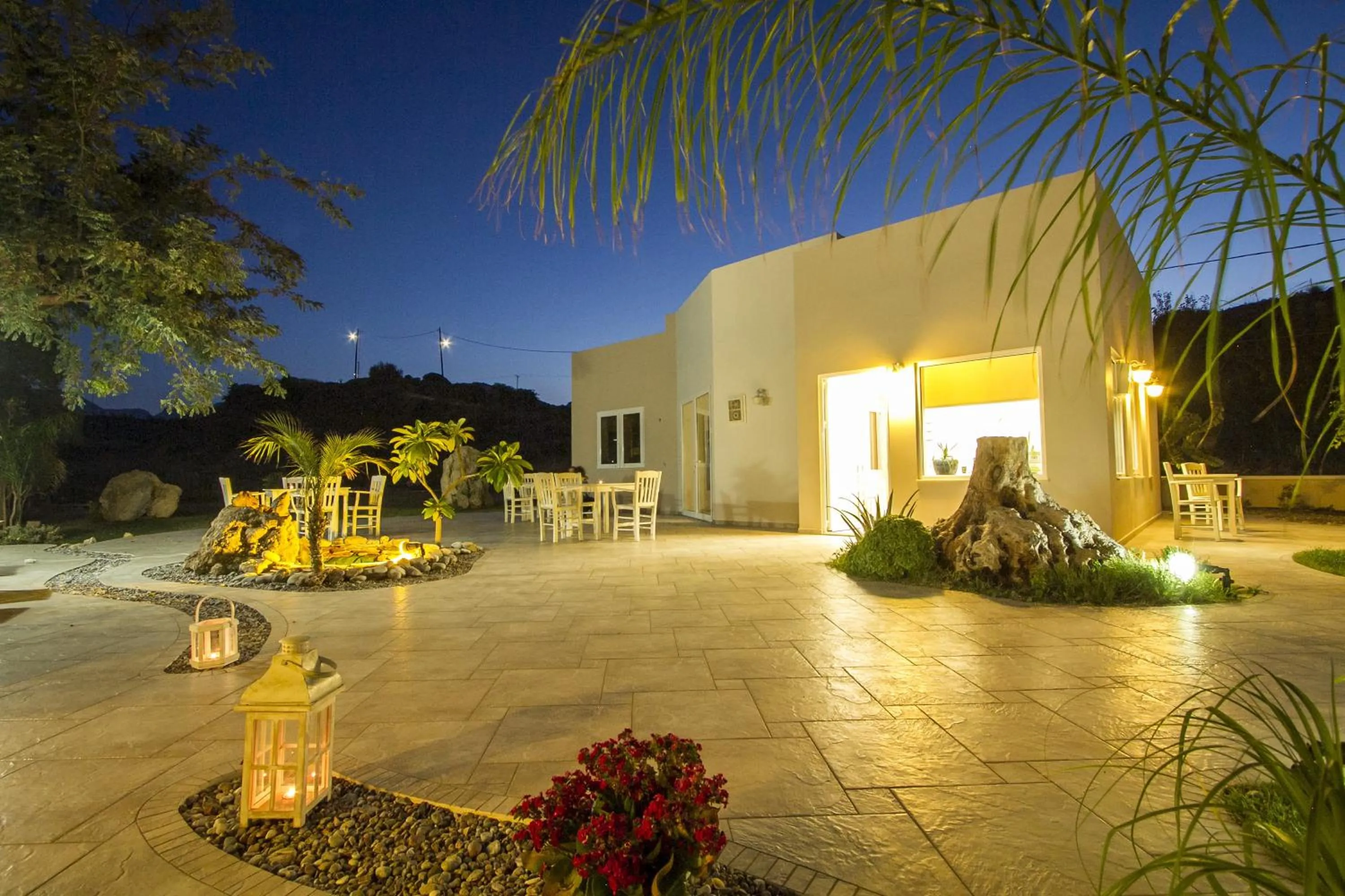 Property building in Arodamos Studios & Apts