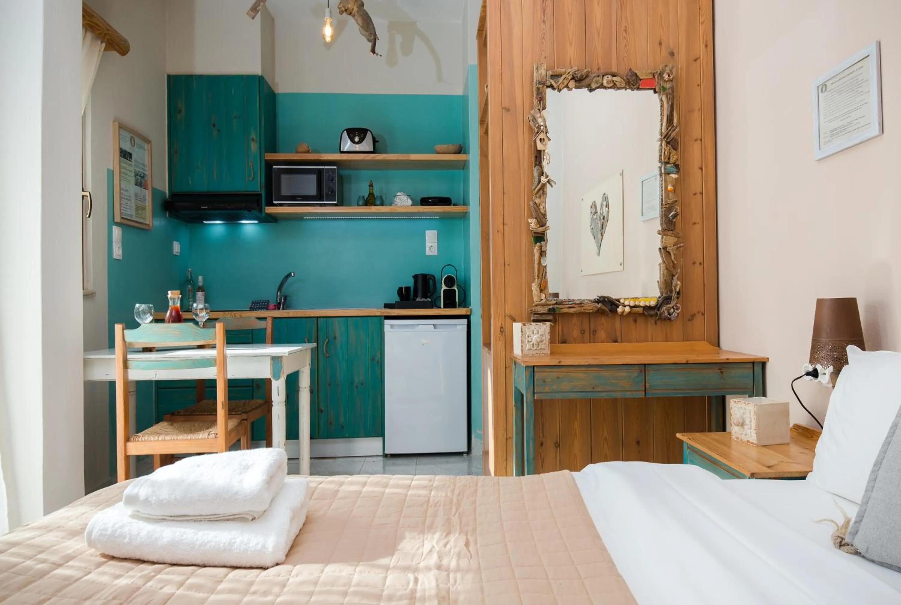 Bed in Arodamos Studios & Apts