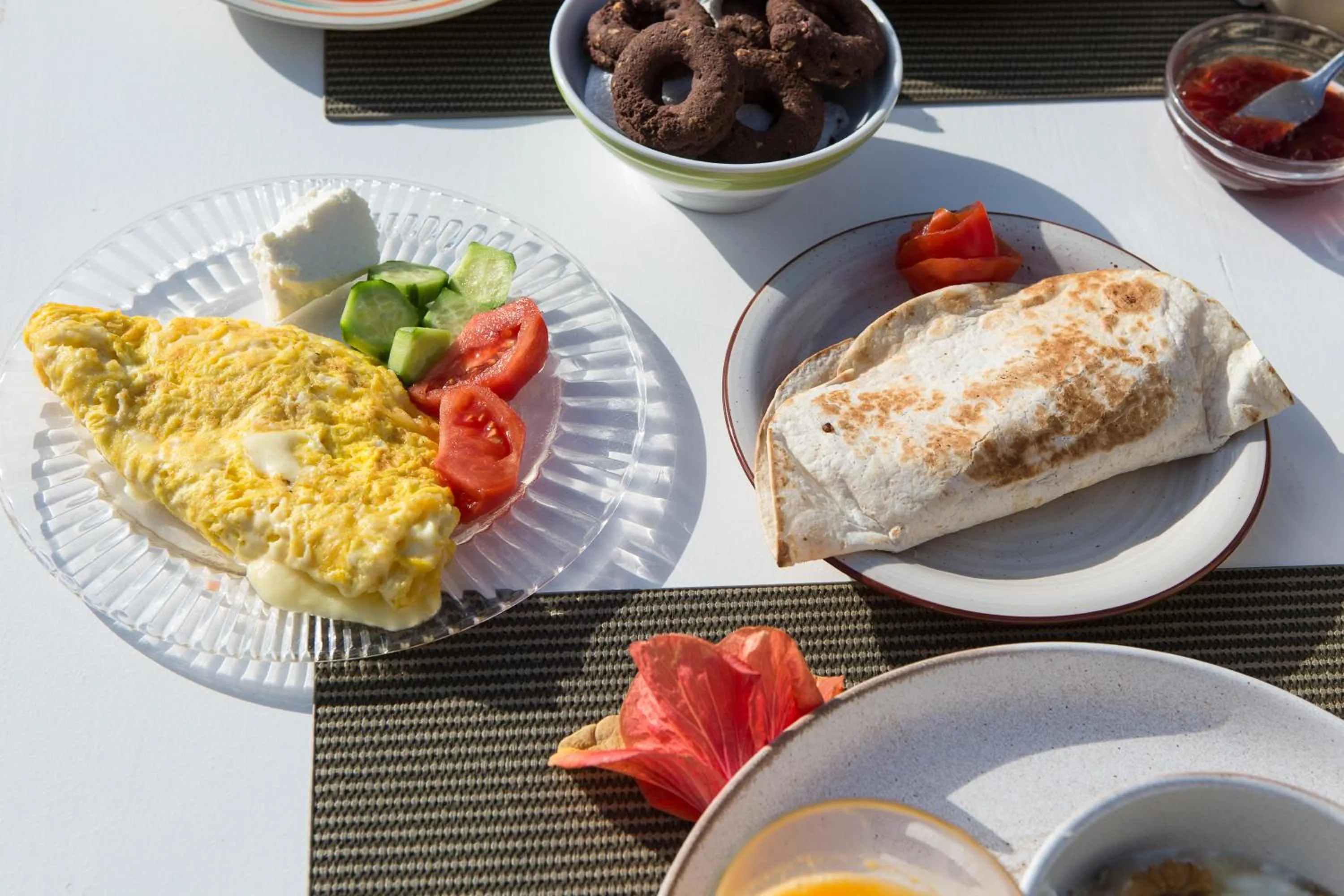 Food in Arodamos Studios & Apts