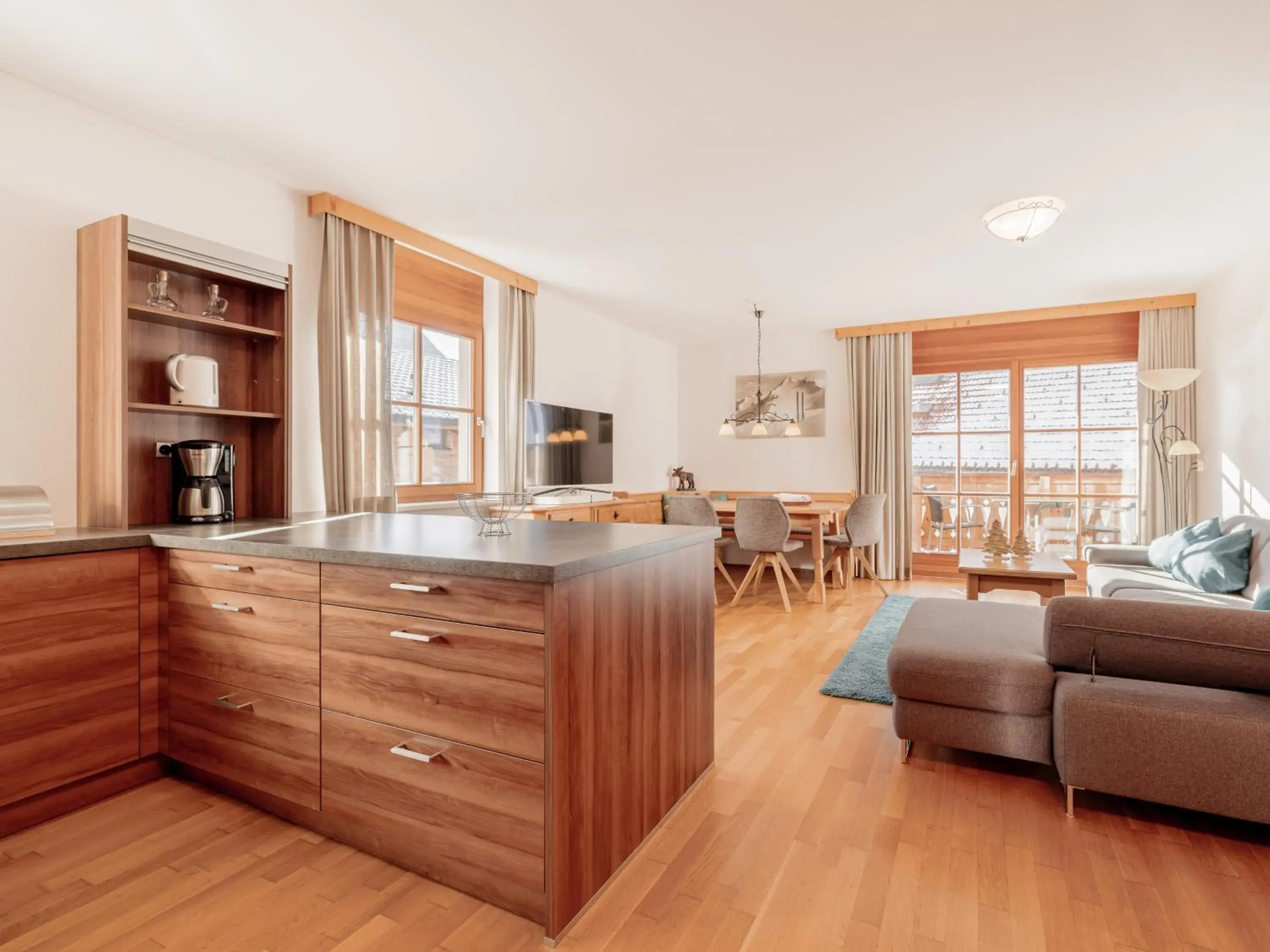 Three-Bedroom Apartment in MYALPS Historical Three-Bedroom Apartment in MYALPS Historical