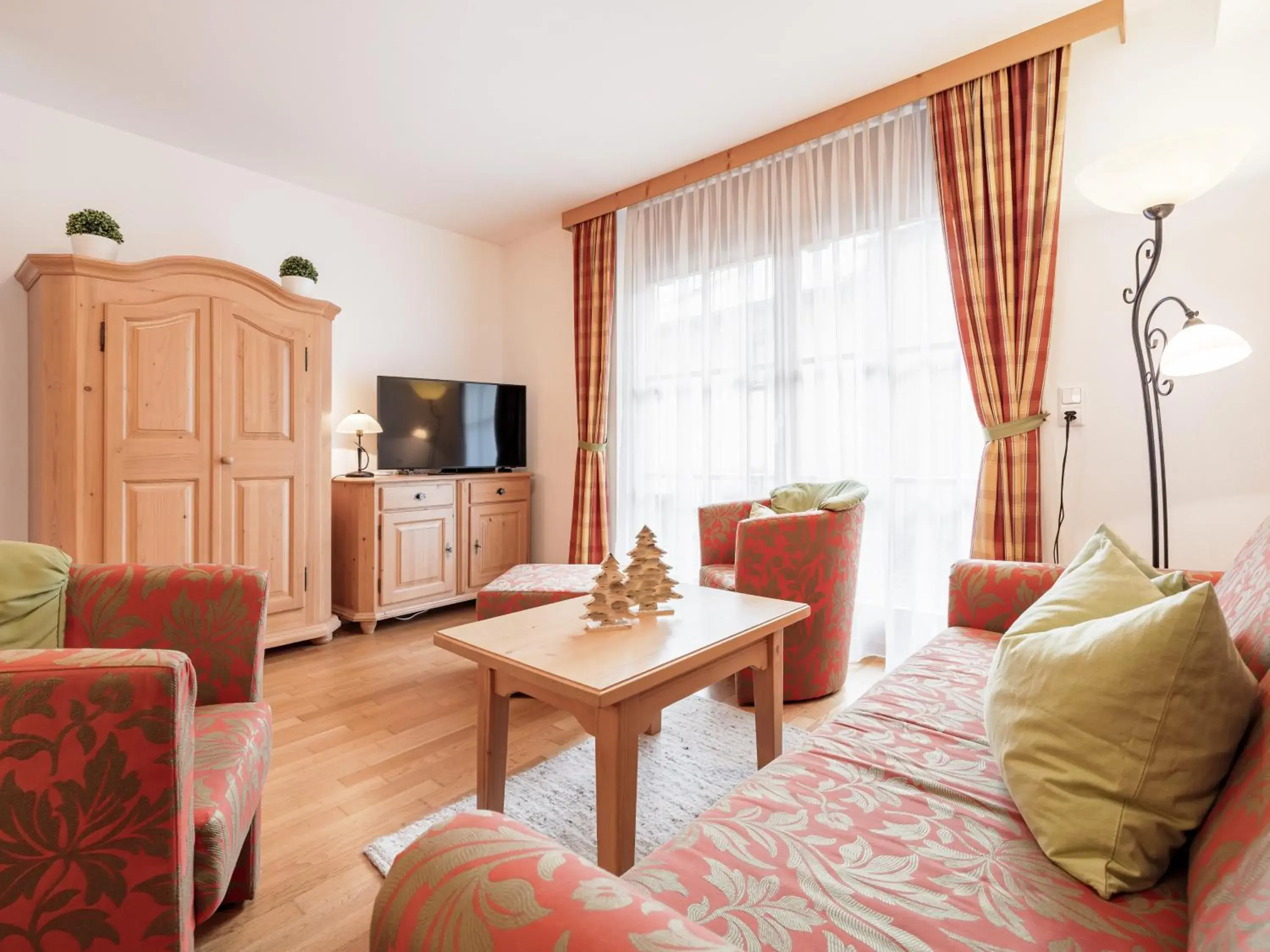 One-Bedroom Apartment in MYALPS Historical One-Bedroom Apartment in MYALPS Historical