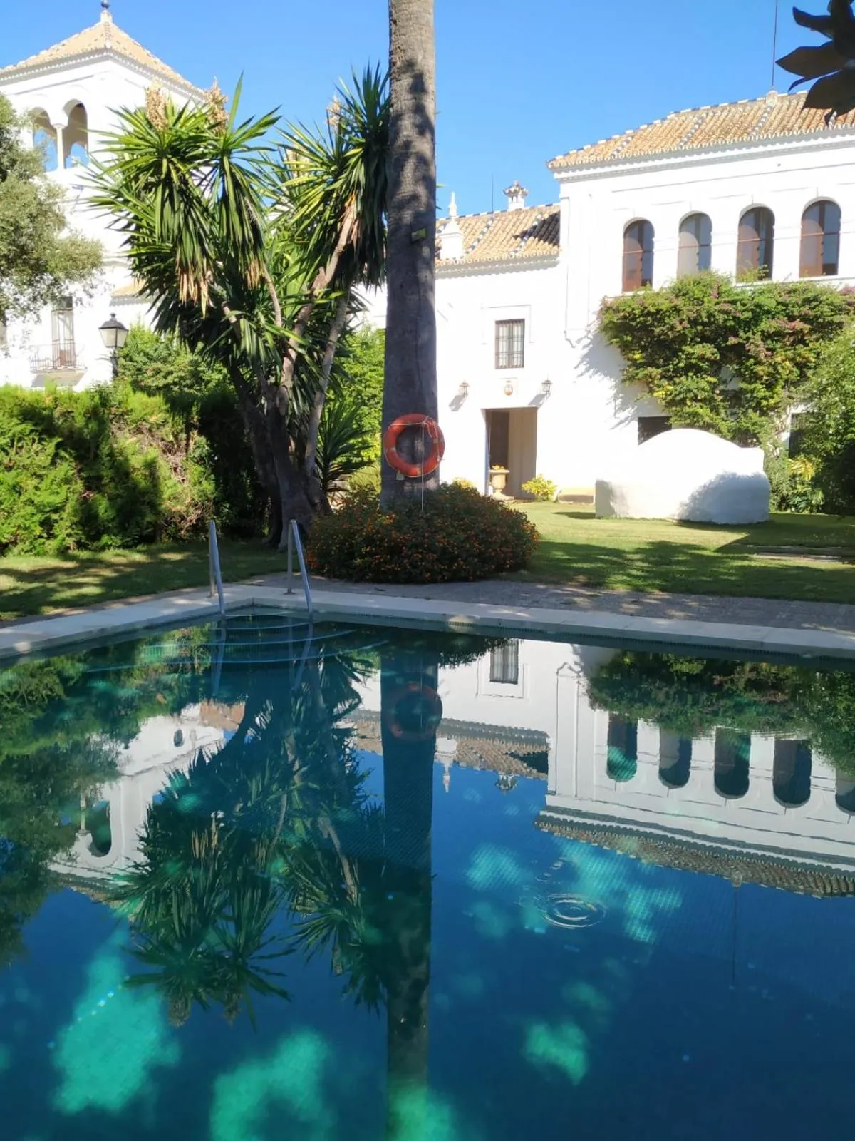 Swimming pool in Hotel Cortijo El Esparragal