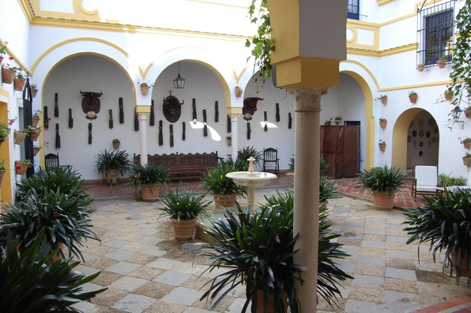 Patio in Hotel Cortijo El Esparragal