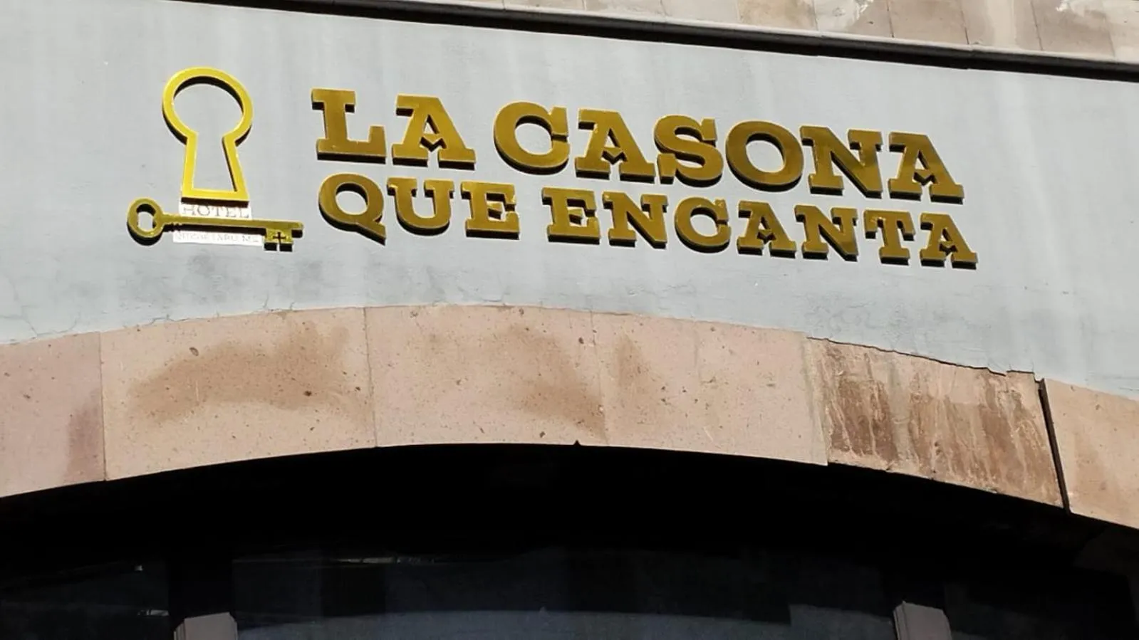 Property building in La Casona Que Encanta antes The Andy Hotel