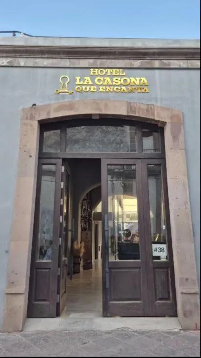 Property building in La Casona Que Encanta antes The Andy Hotel